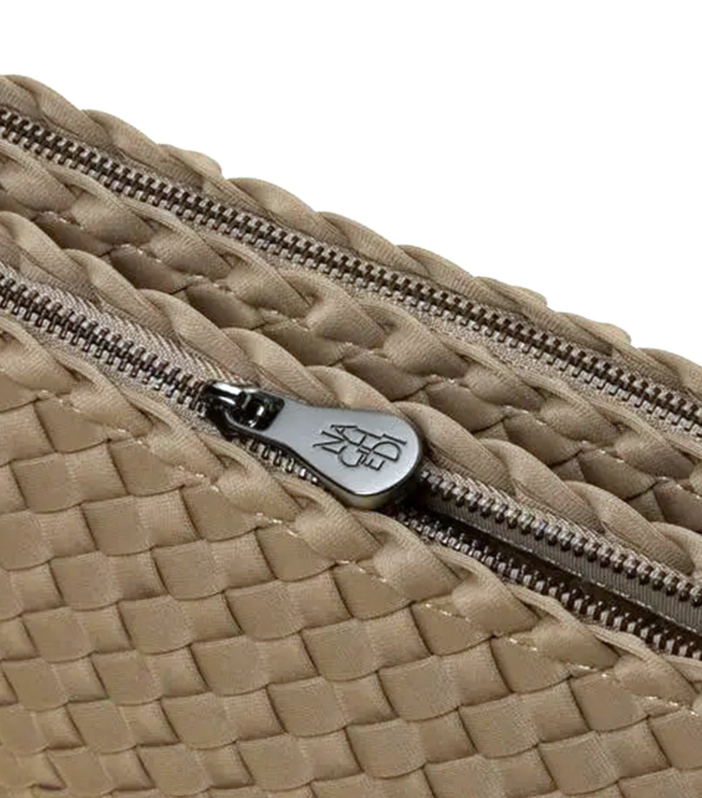 Soho Medium Crossbody