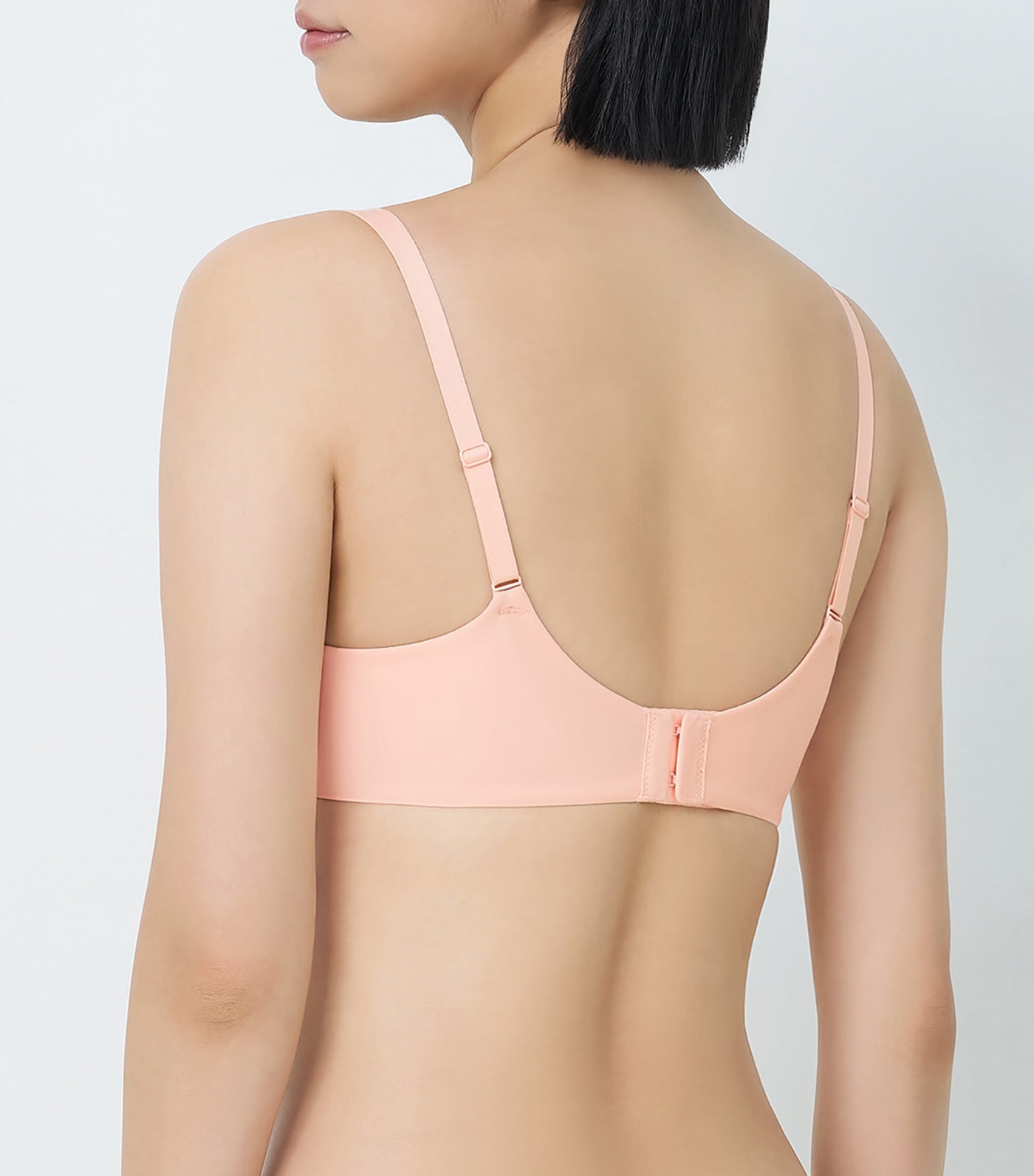 Body Make Up Illusion Smooth Underwire Deep V Bra