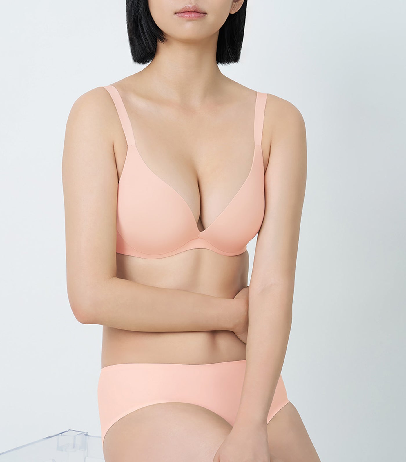 Body Make Up Illusion Smooth Underwire Deep V Bra