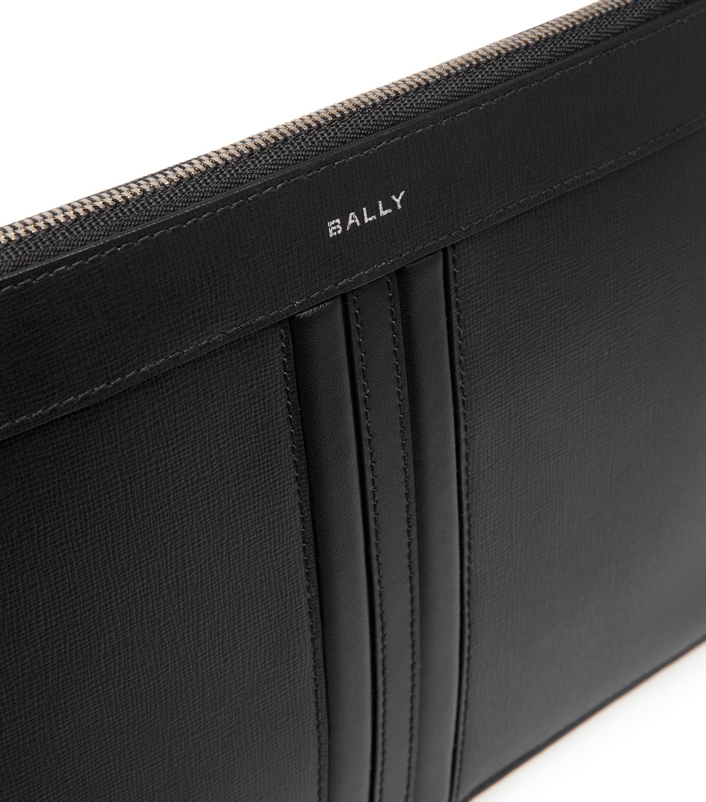 Mythos Pochette in Recycled Leather Black