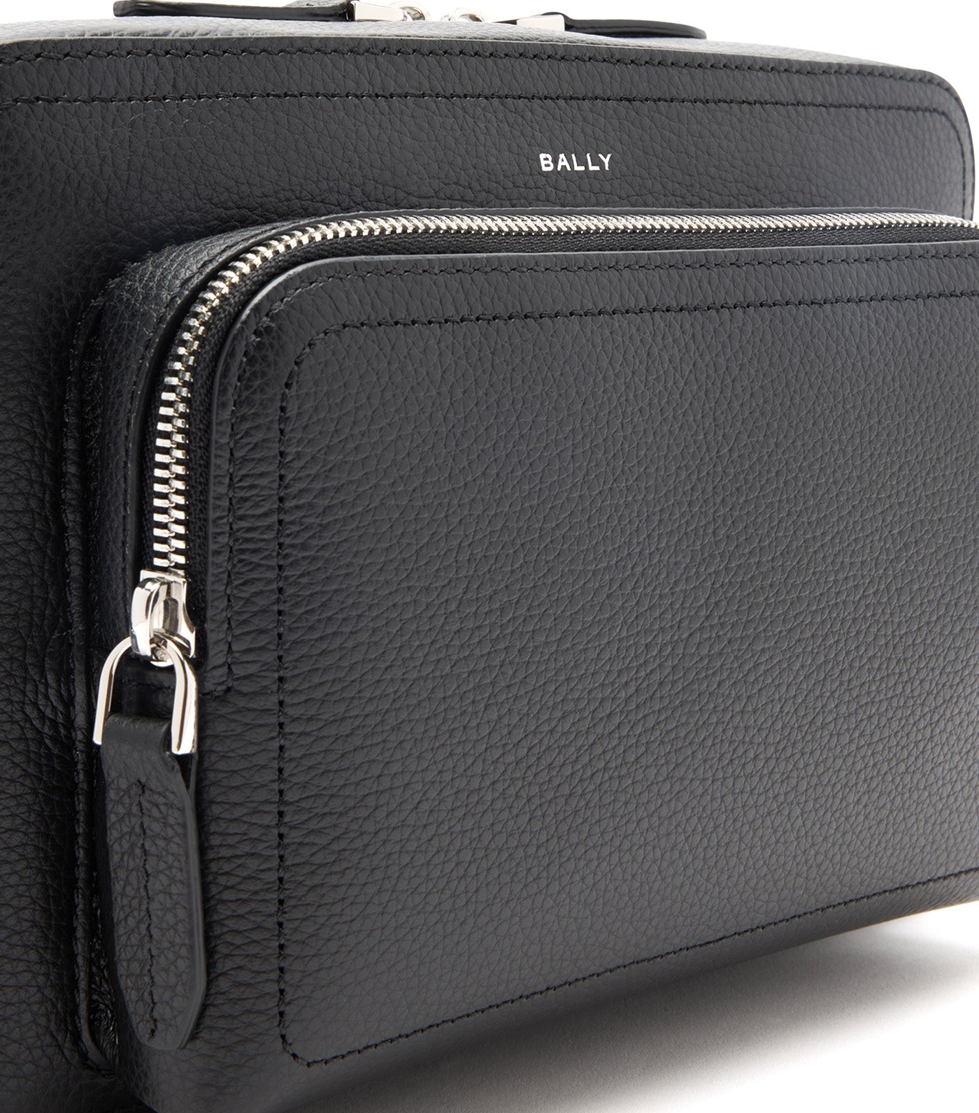 Capitol Crossbody Bag in Grained Leather Black