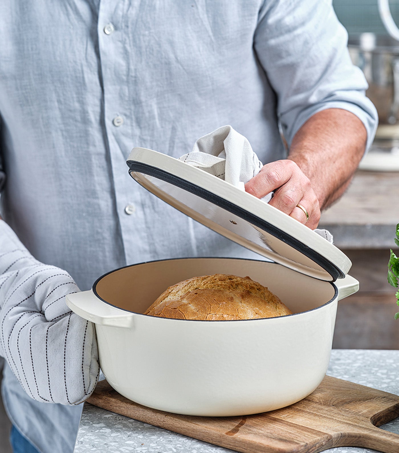 Cast Iron Casserole with Lid