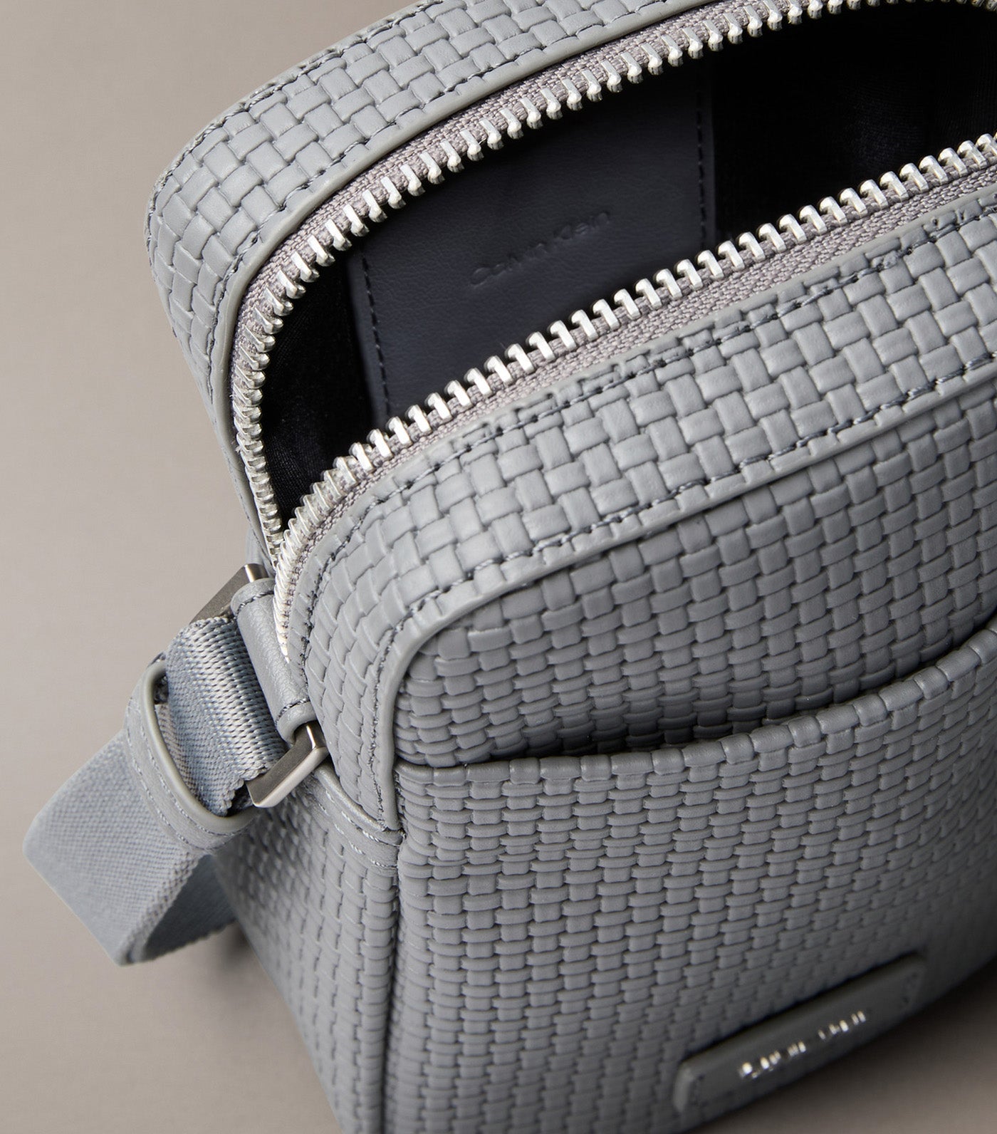 Embossed Woven Slim Reporter Bag Charcoal Gray