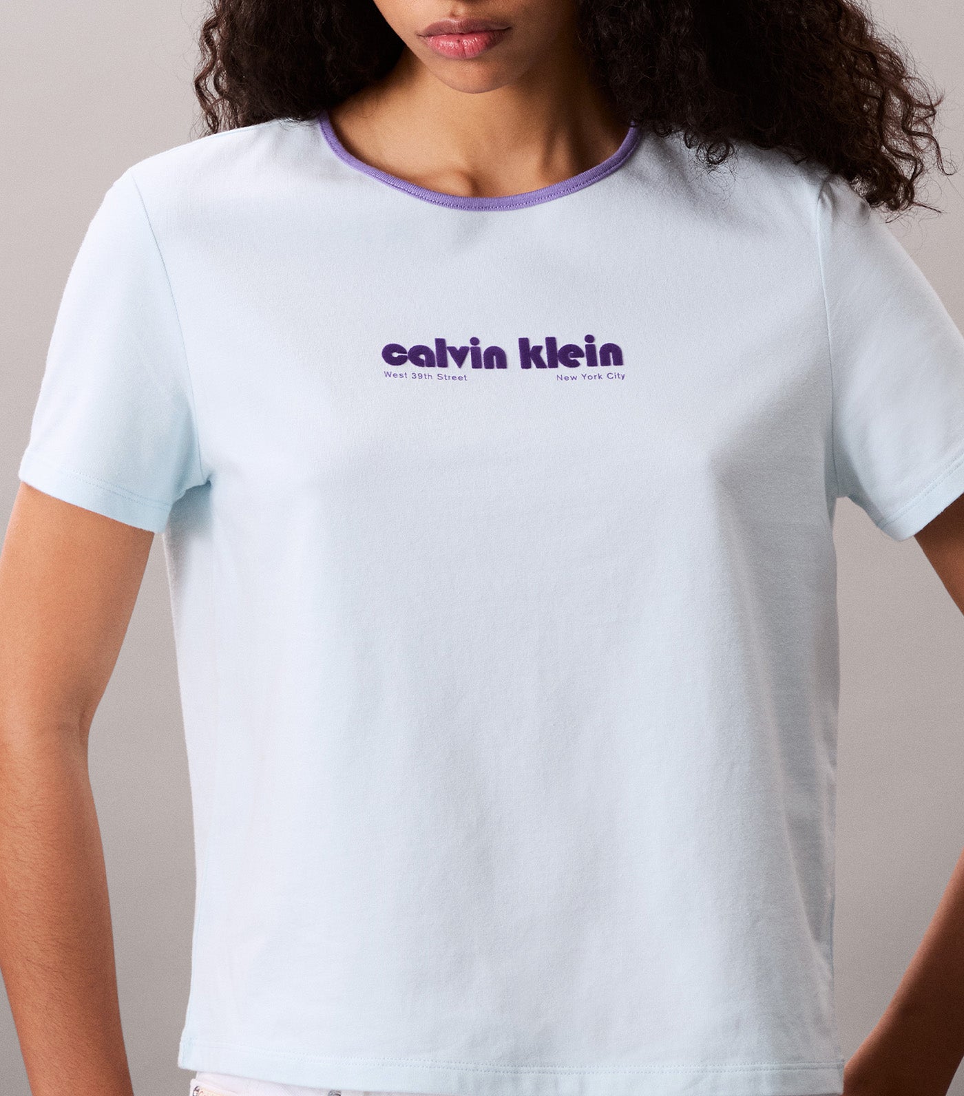 Short Sleeve Retro Logo Graphic T-Shirt