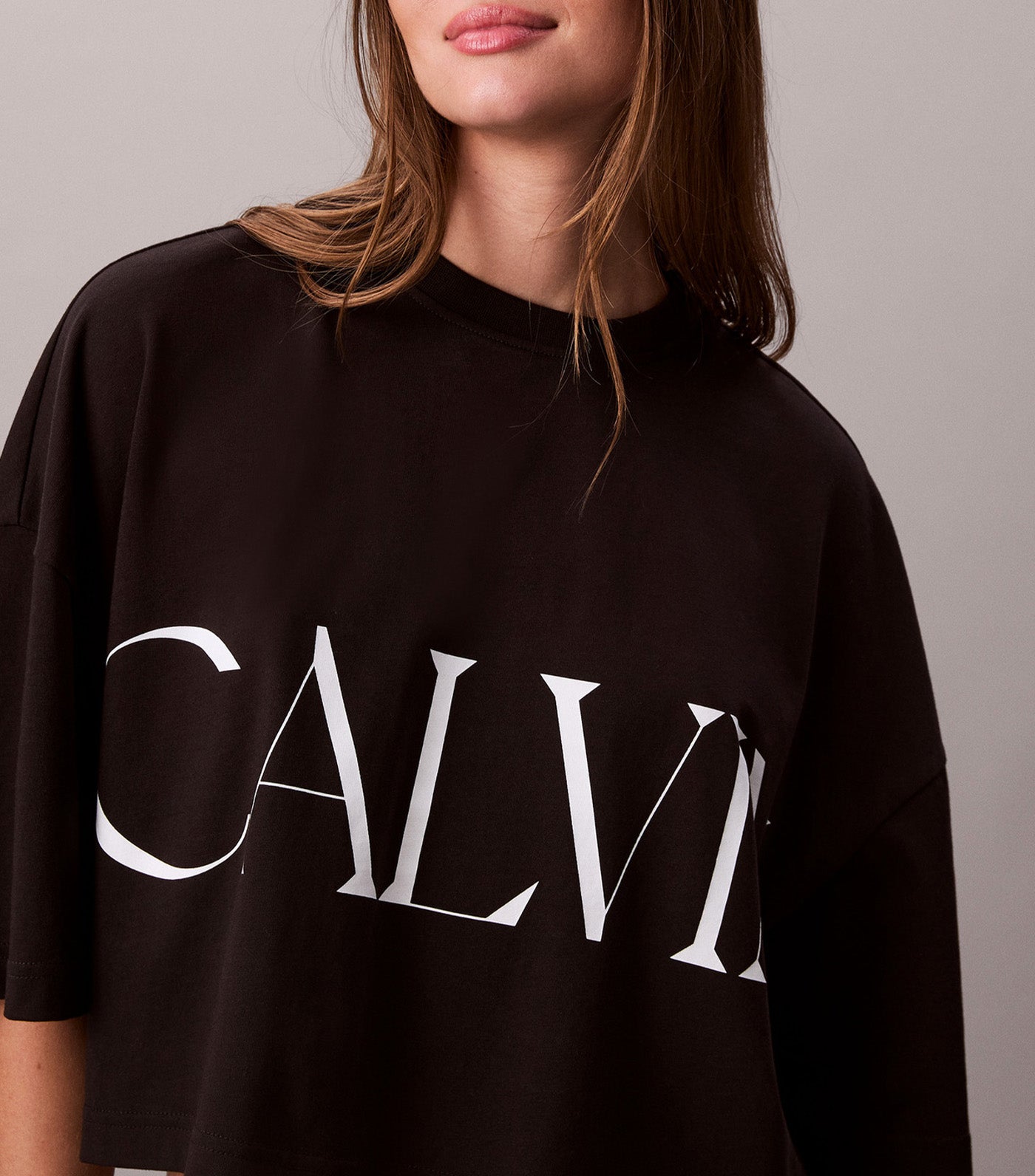 Cropped Graphic Logo T-Shirt