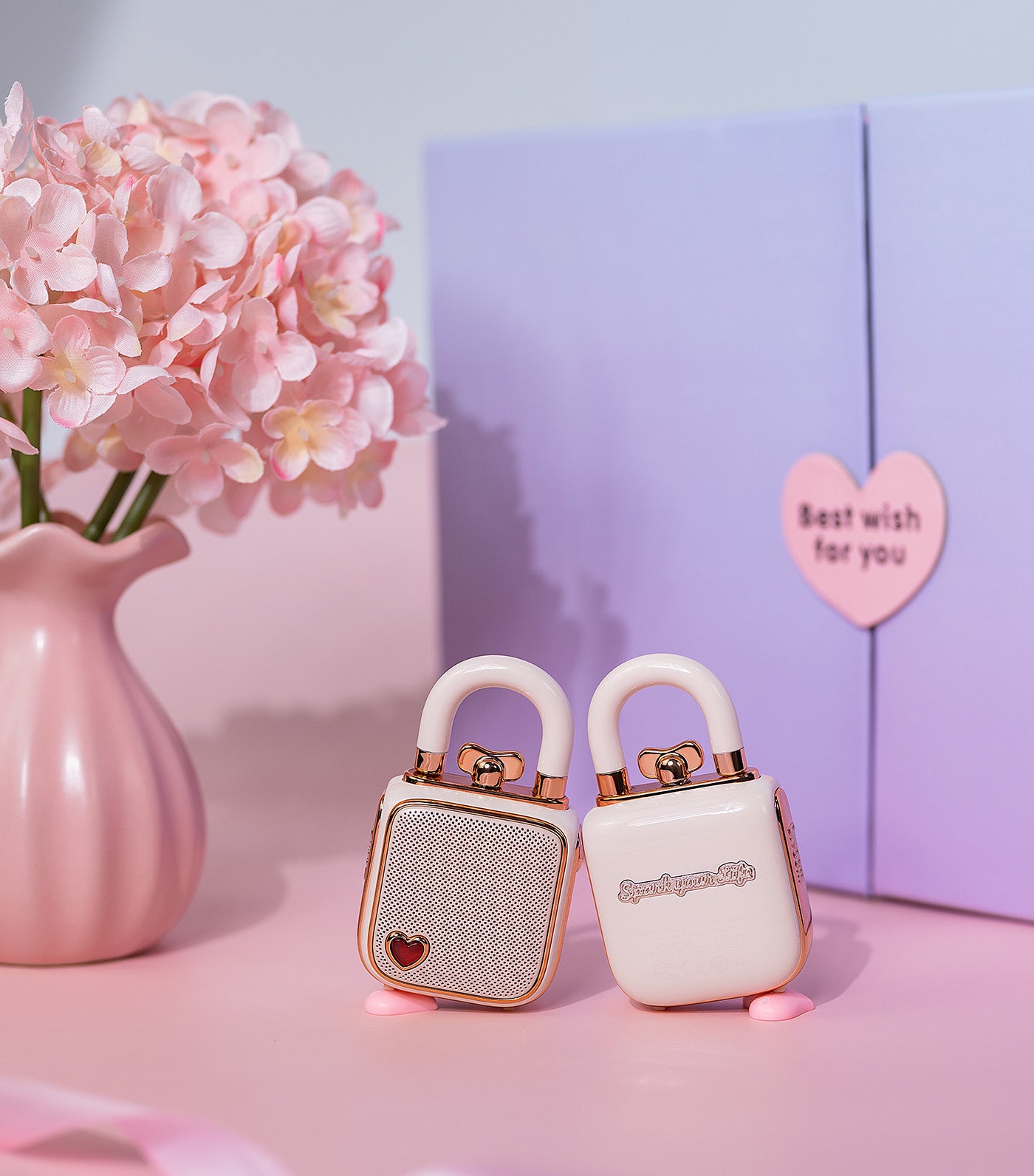 Lovelock Portable Speakers Pink