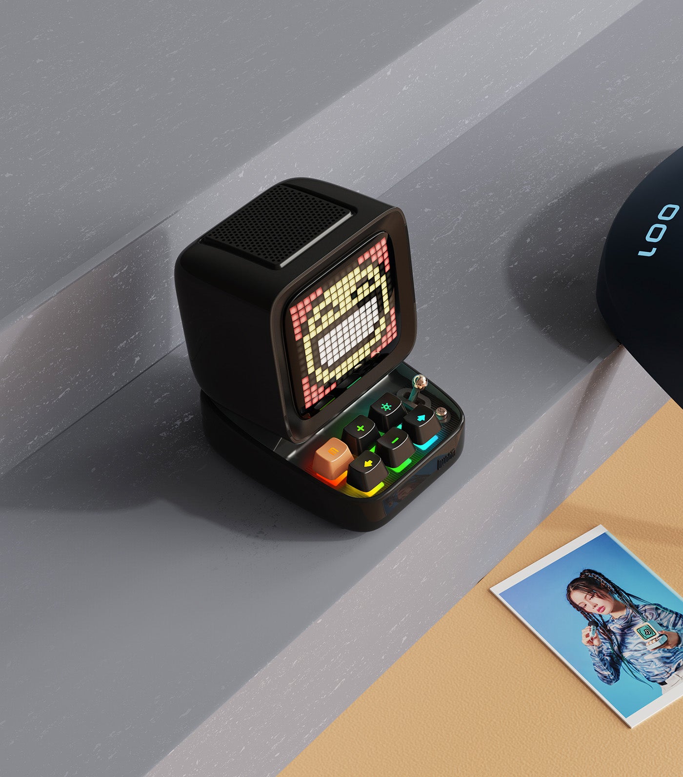 Ditoo Pro Pixel Art Speakers Black
