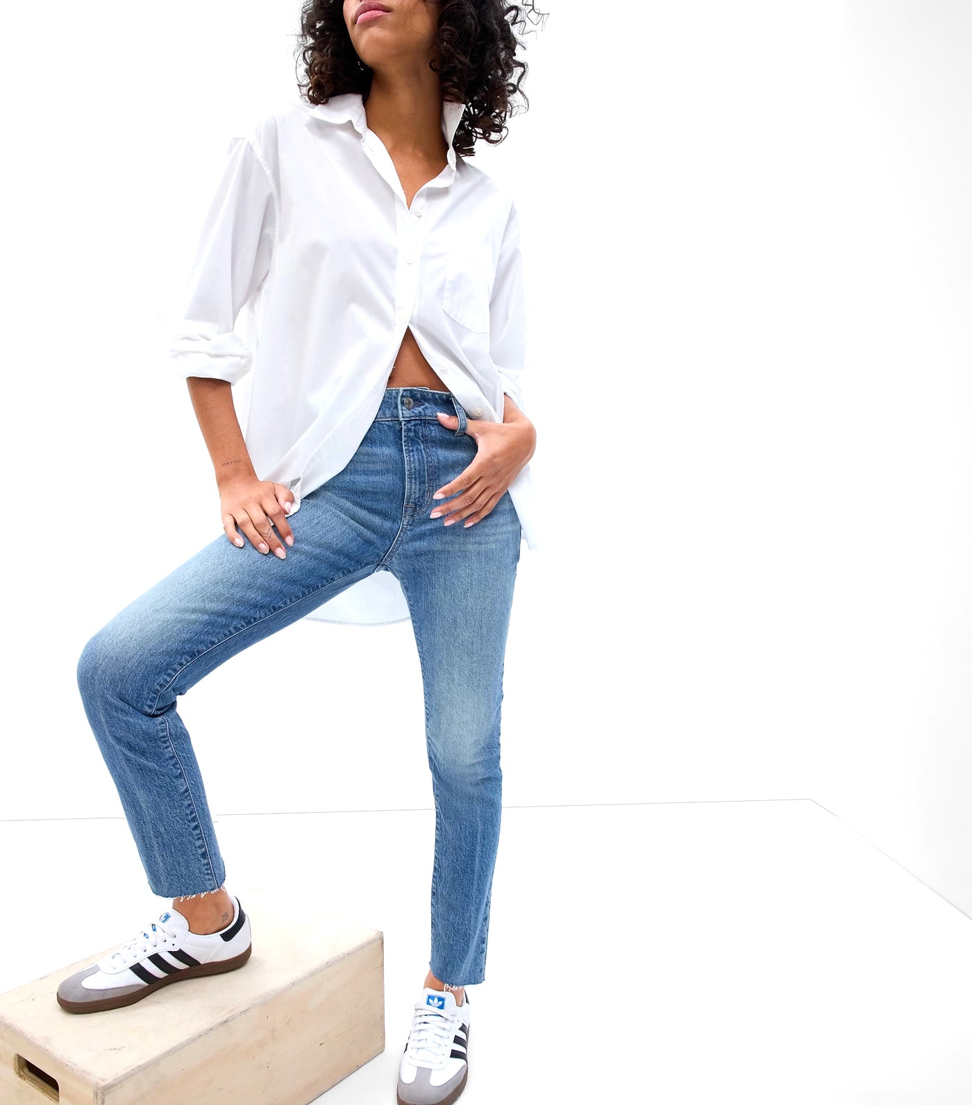 Mid Rise Slim Boyfriend Jeans With Washwell Medium Brinkley