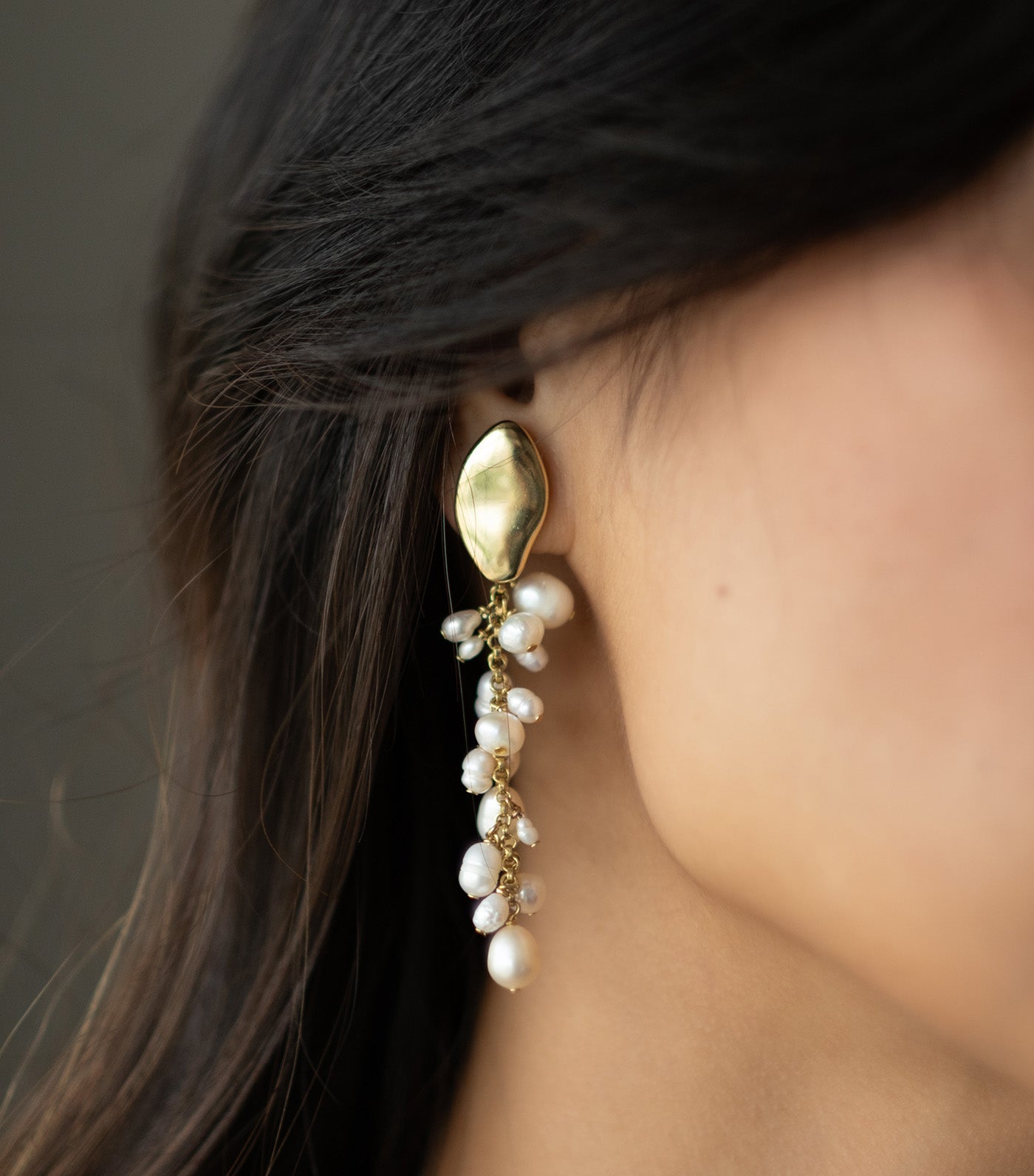 Golden Monstera Irida Earrings Gold