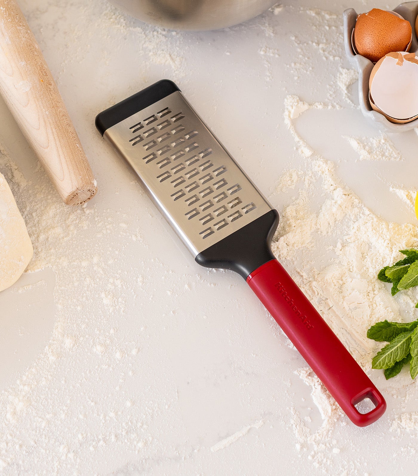 Coreline Medium Etched Grater Empire Red