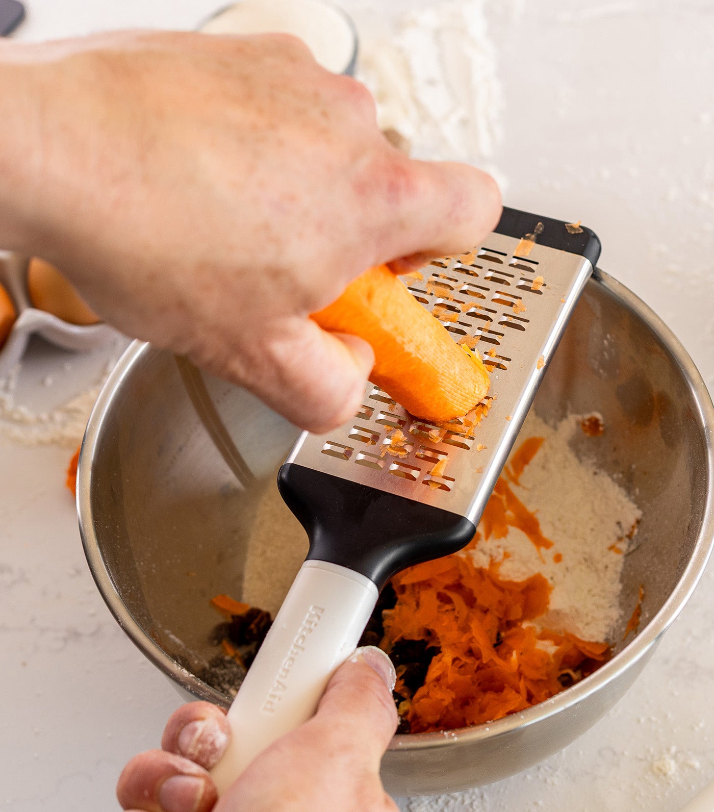 Coreline Medium Etched Grater Porcelain