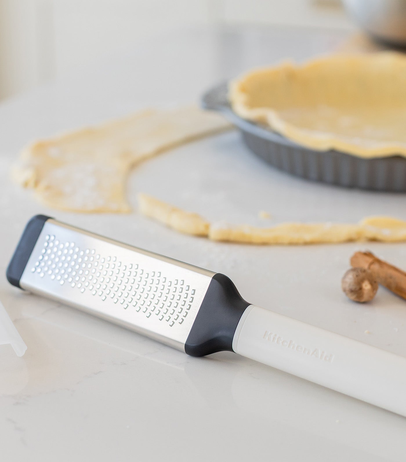Coreline Fine Etched Grater Porcelain