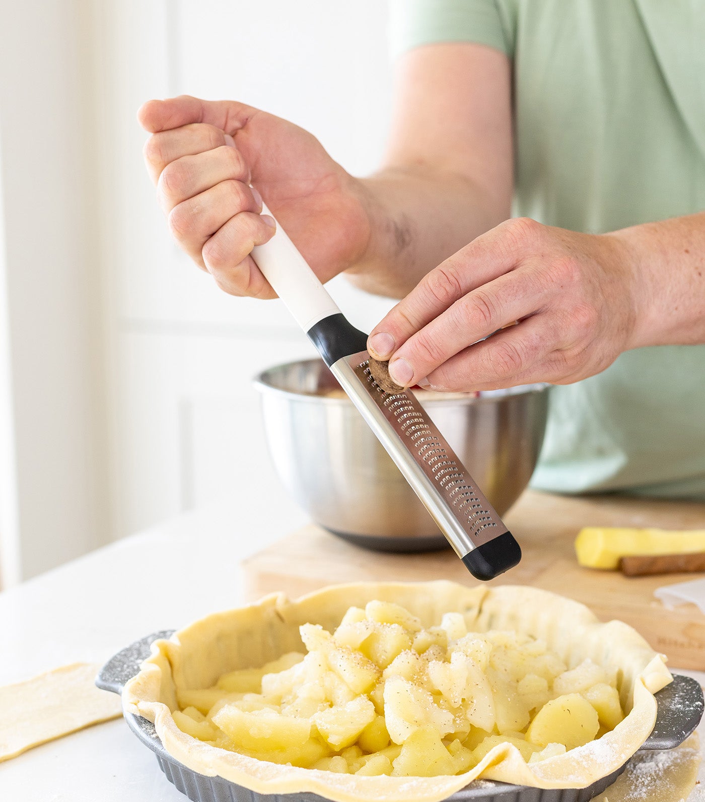 Coreline Fine Etched Grater Porcelain