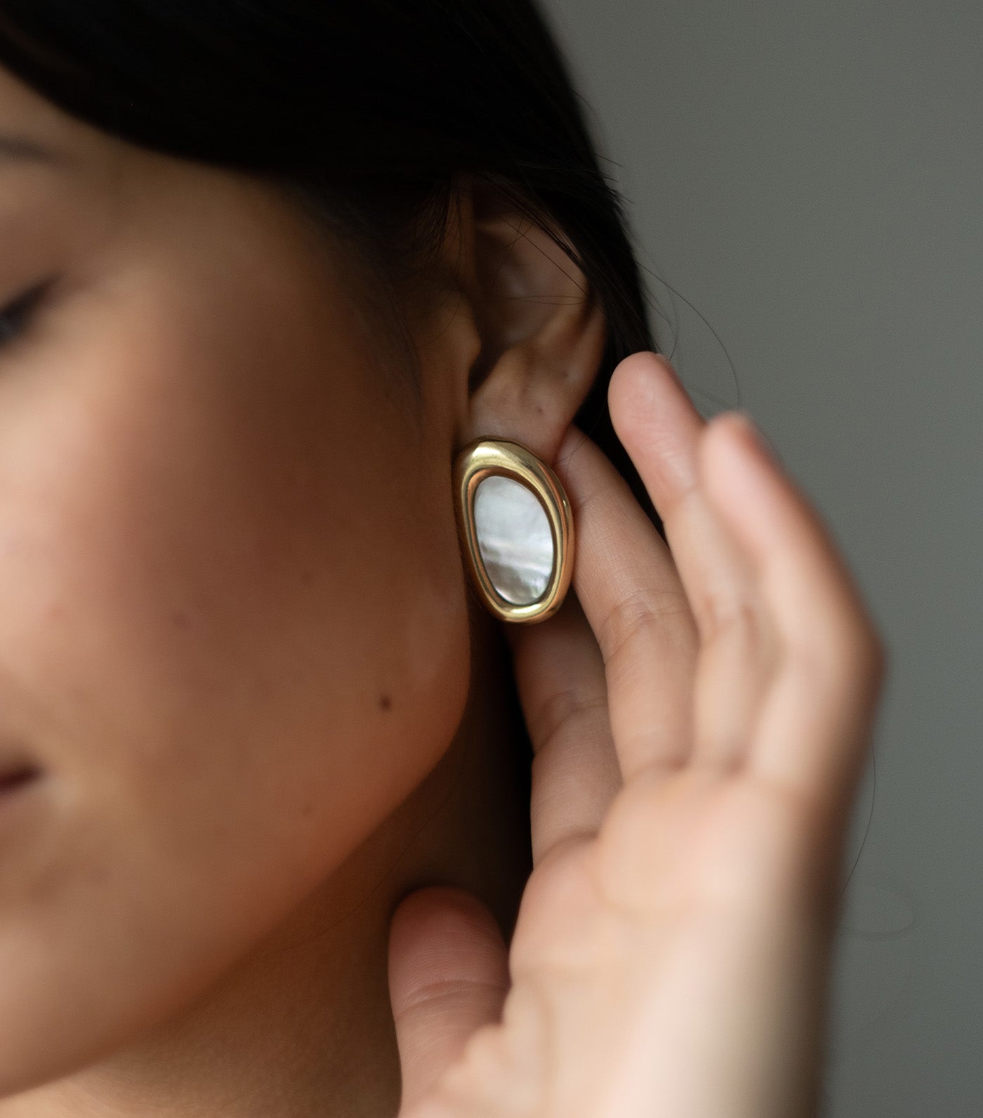 Golden Monstera Kalhu Earrings Gold