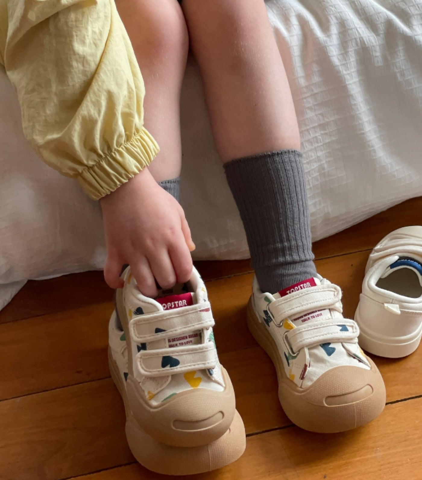 Ergonomic Kids Canvas Shoes White