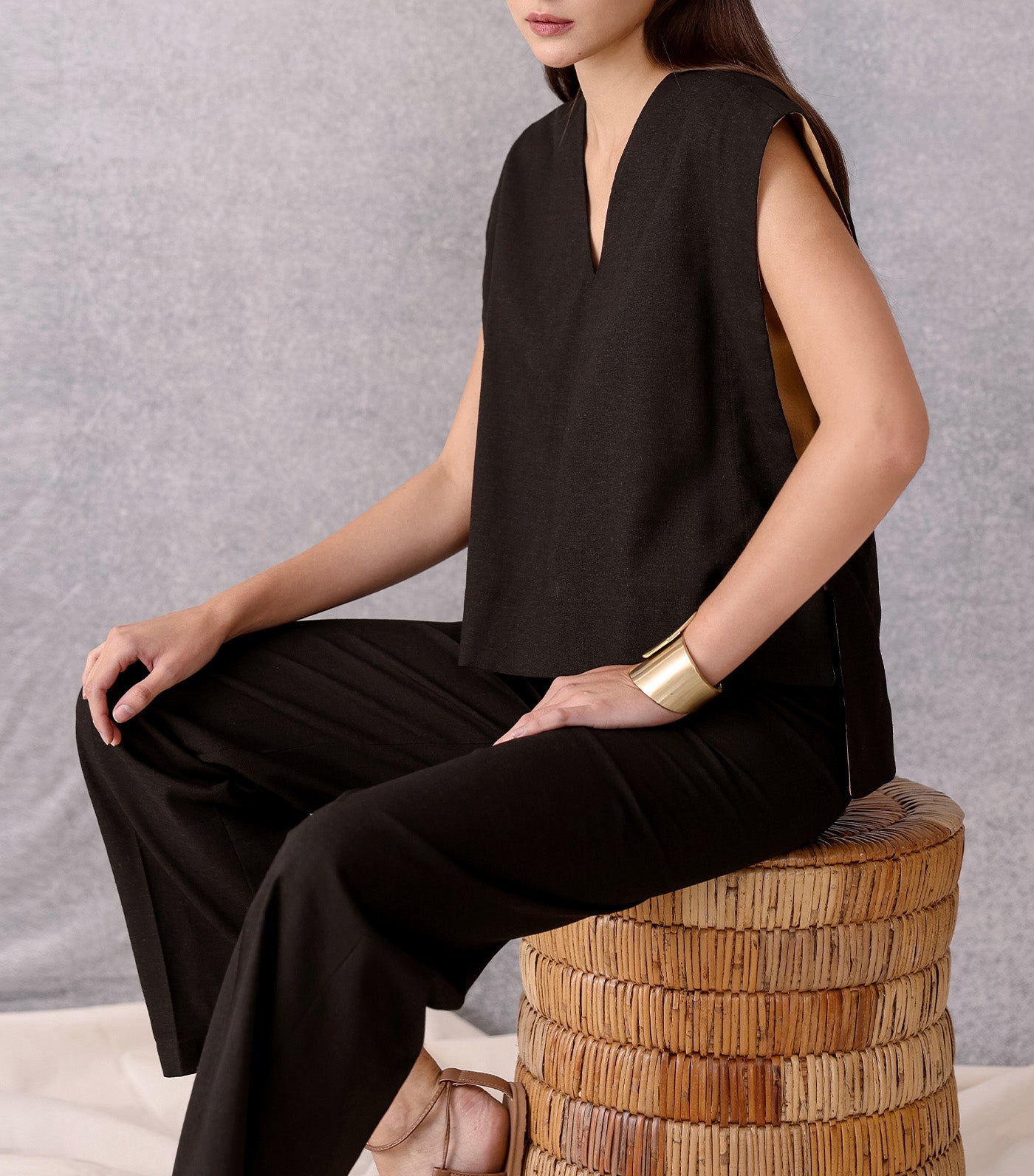 Tamara Set Black with Beige Side Panel