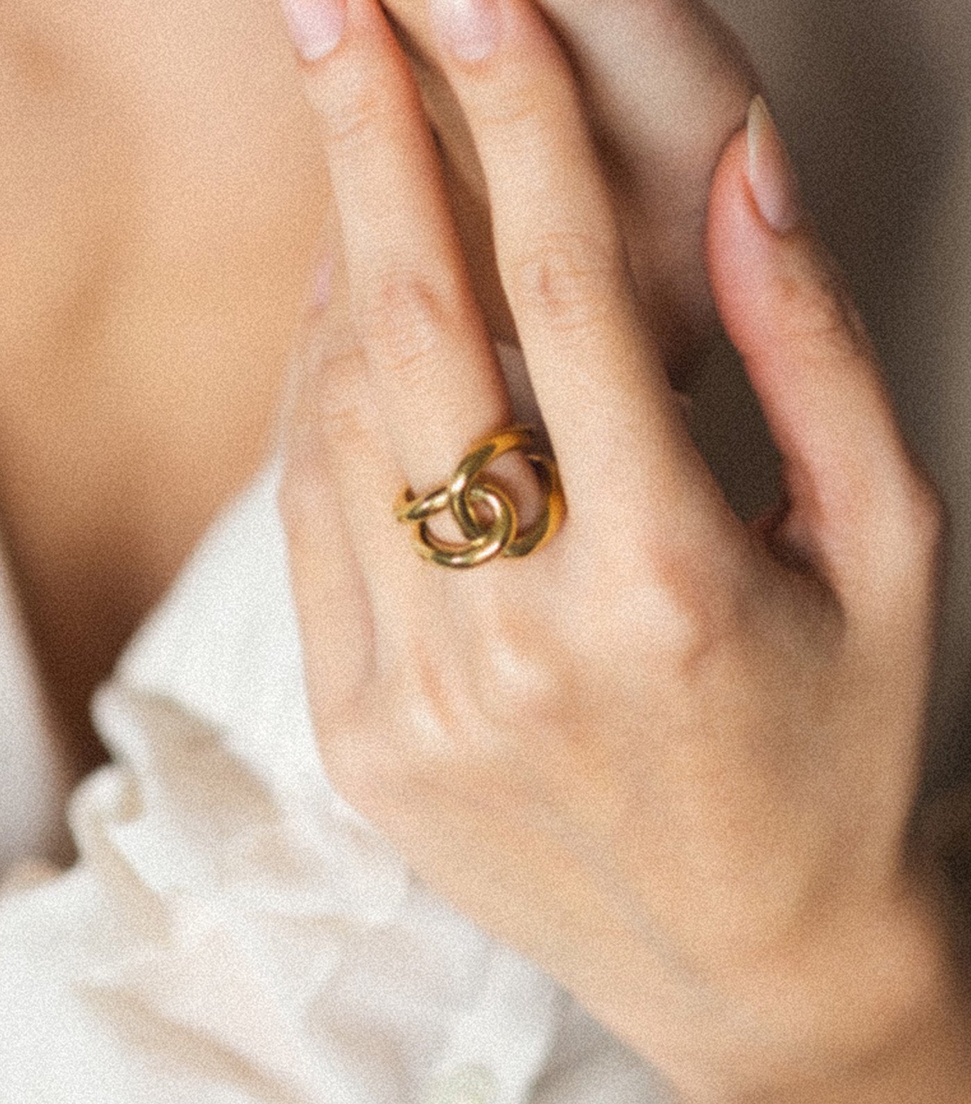 Loa Ring Gold
