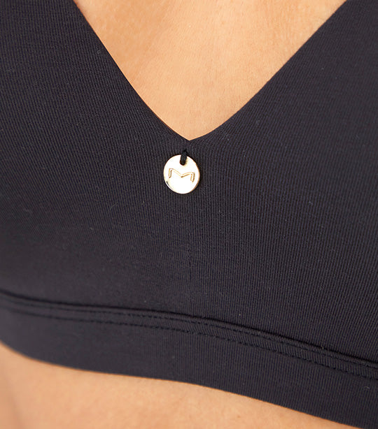 Luxe Essentials Wirefree Black