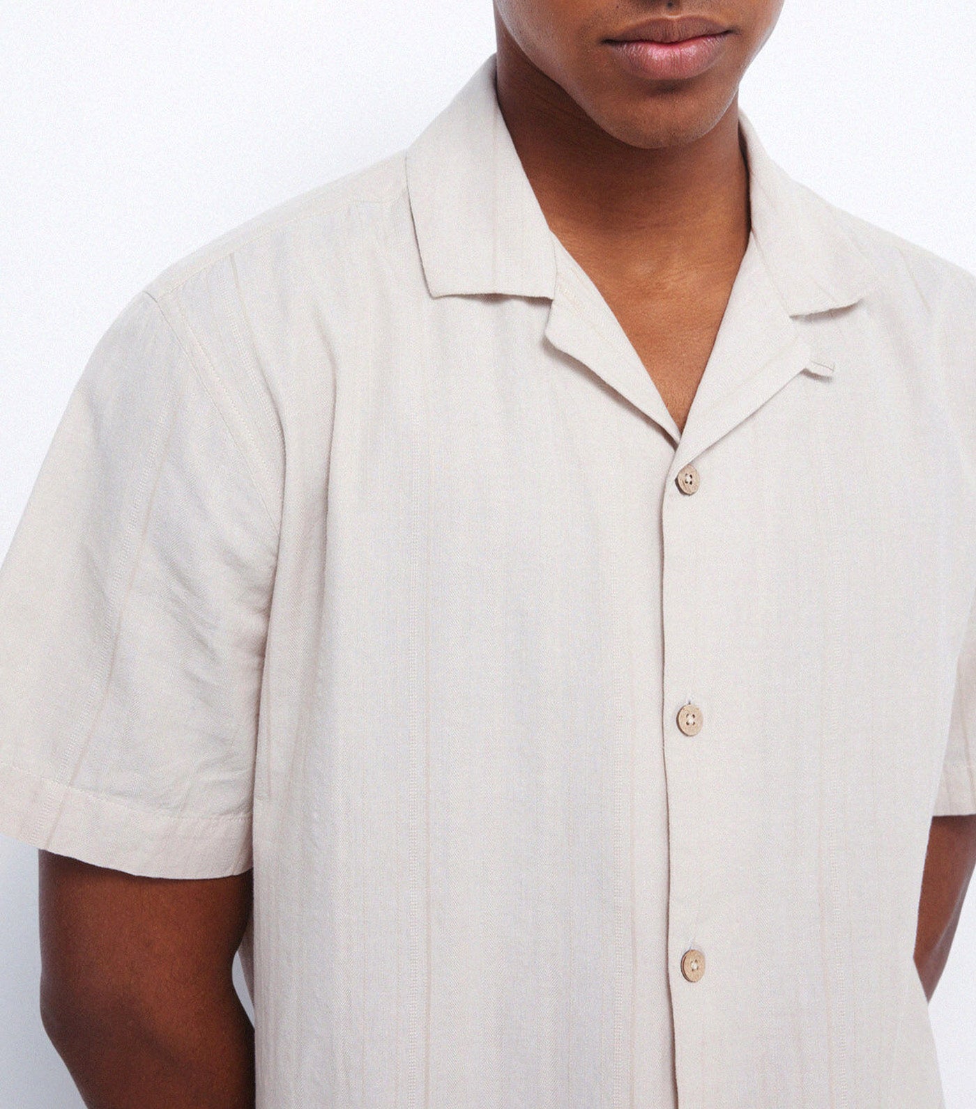 Lightweight Jacquard Short-Sleeved Shirt Beige