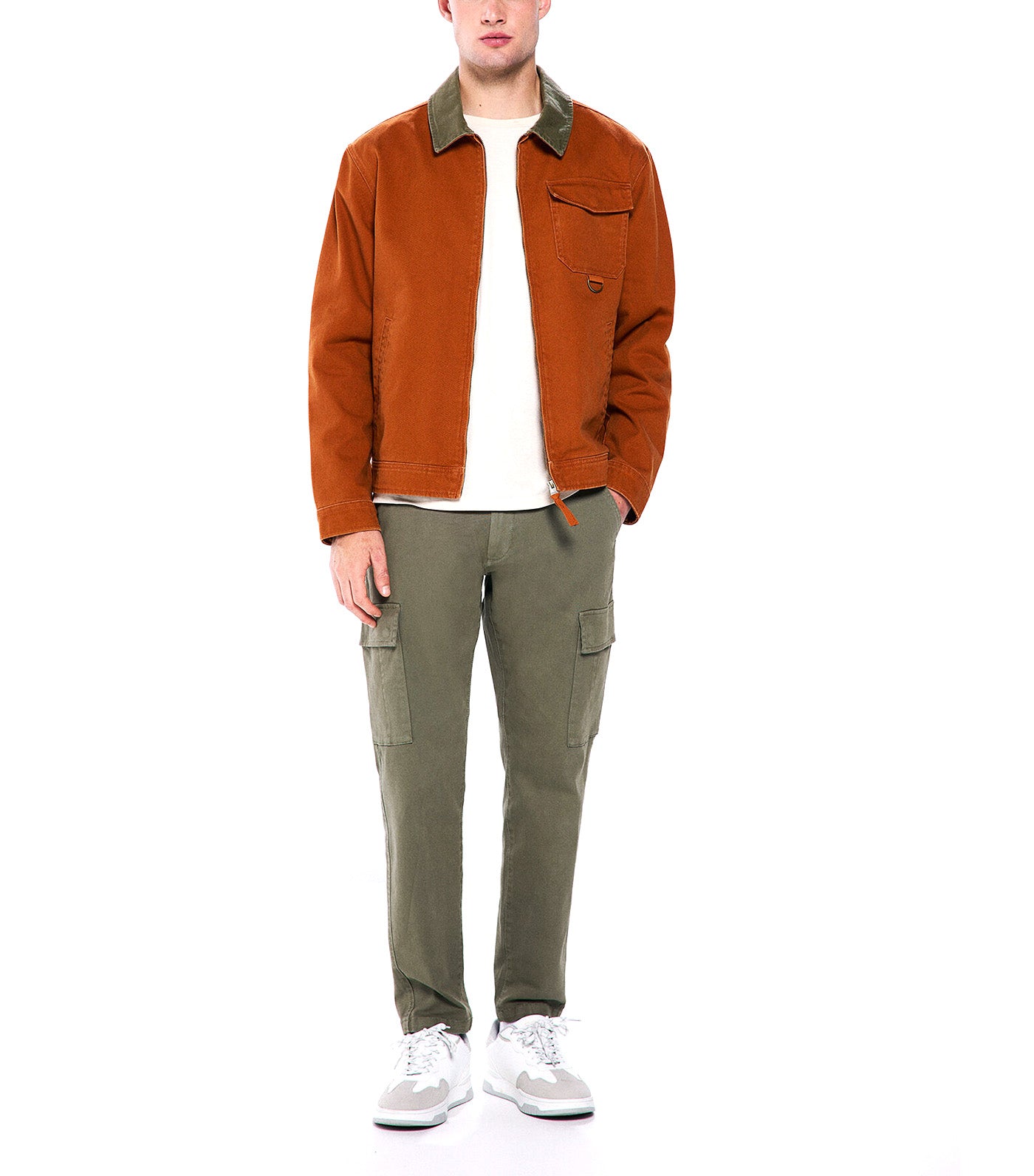 Cargo Trousers
Khaki