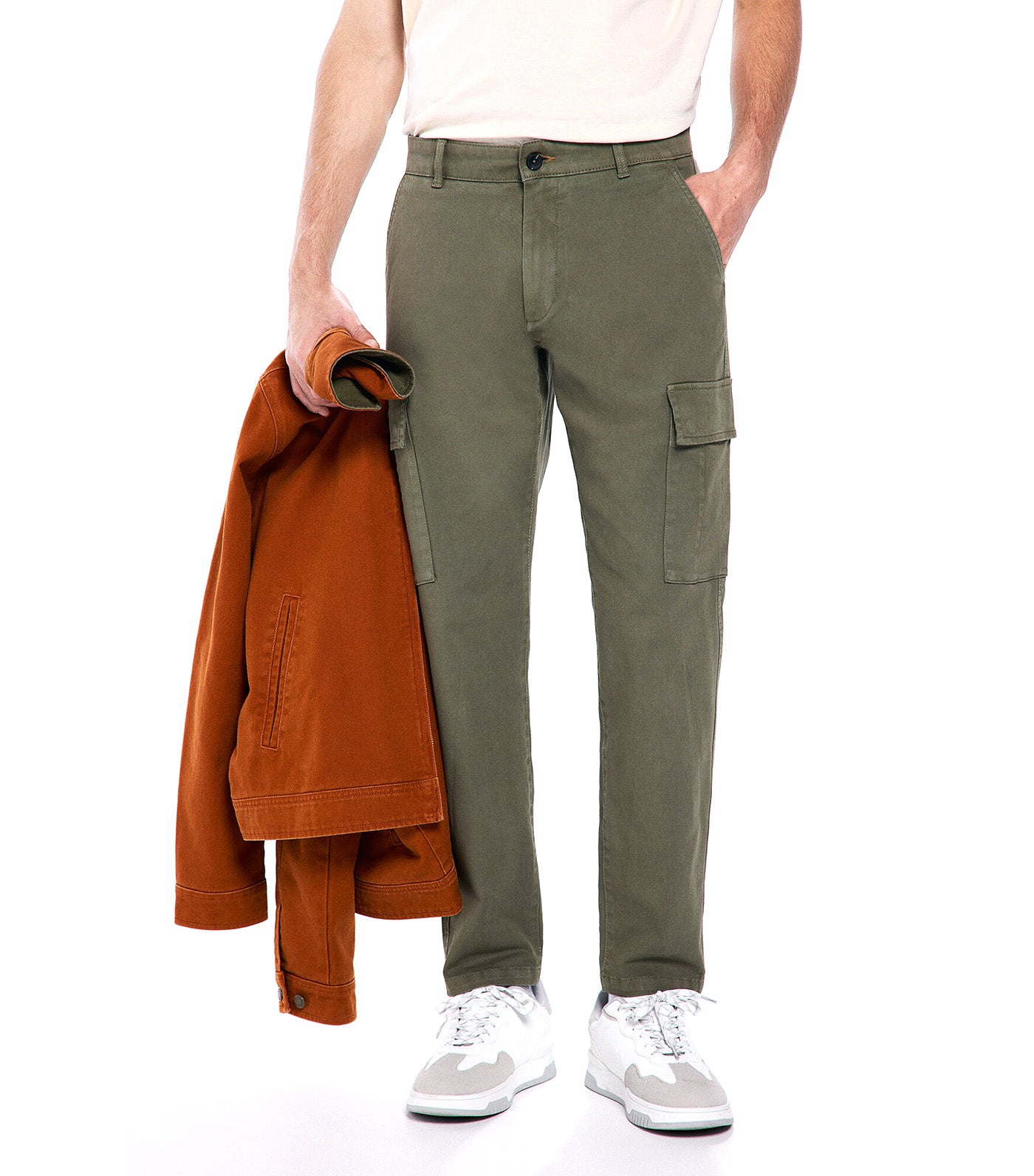 Cargo Trousers
Khaki
