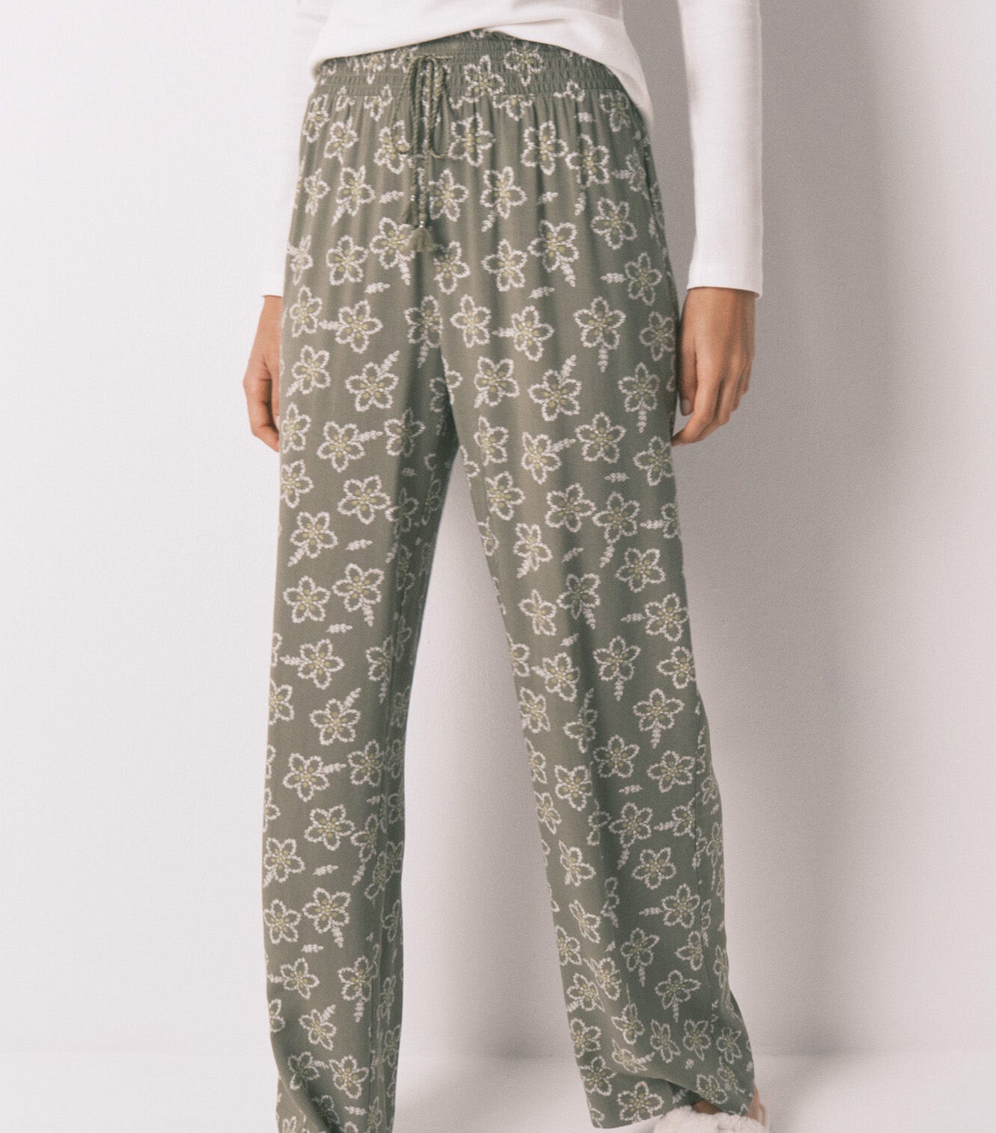 Long Viscose Trousers with Khaki Flowers