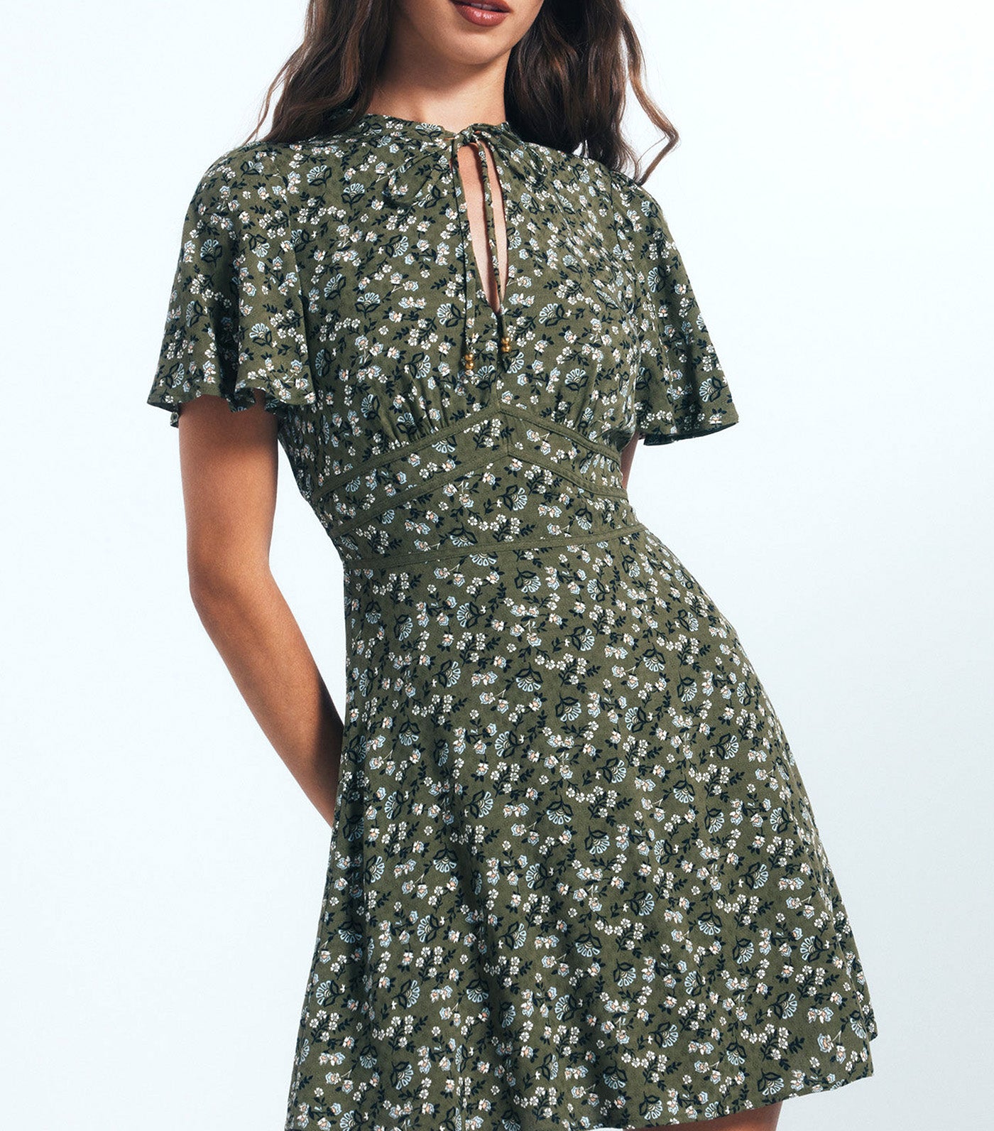 Short Dress with Edging at The Waist