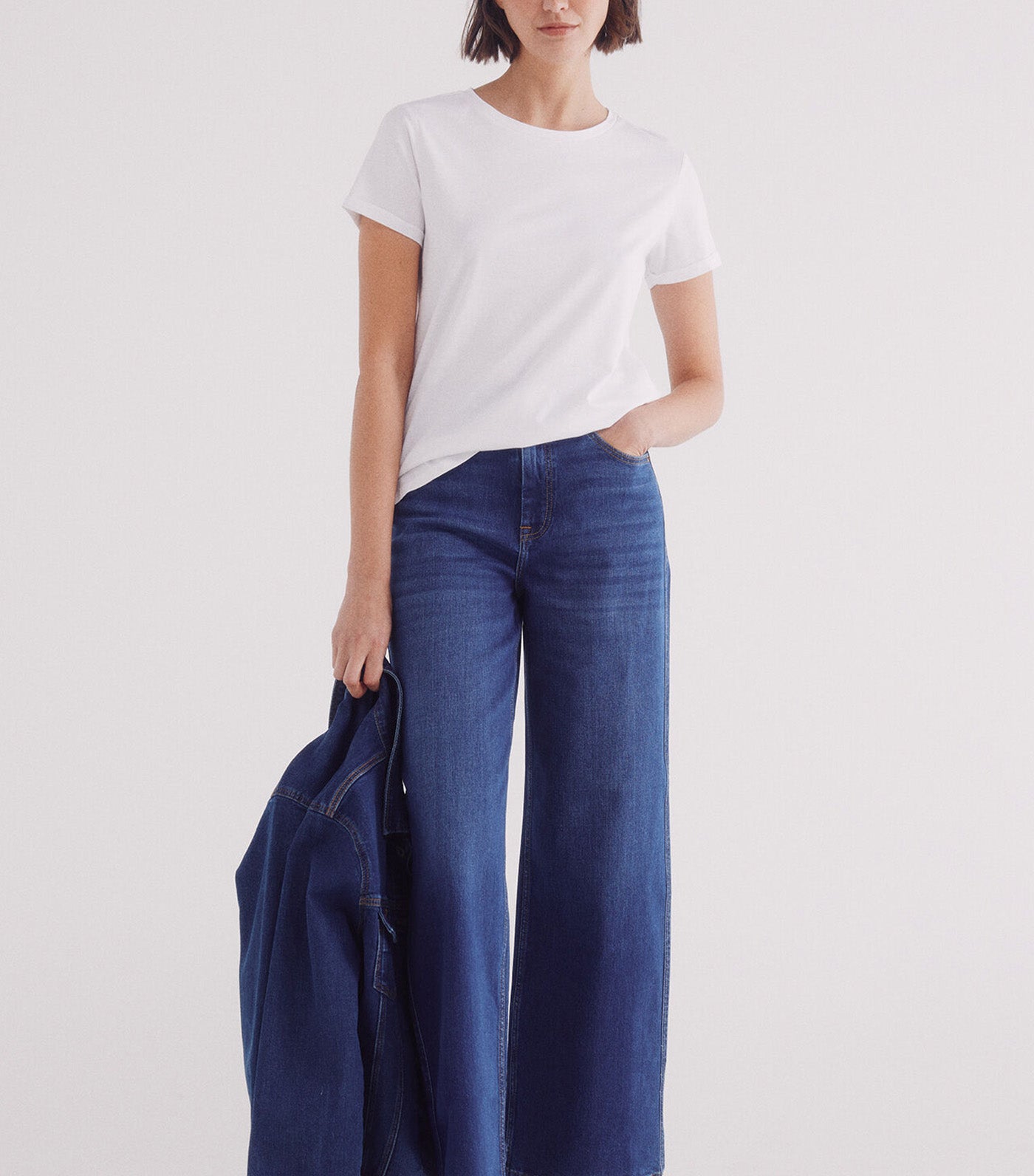 Basic Rolled-up Sleeve T-Shirt