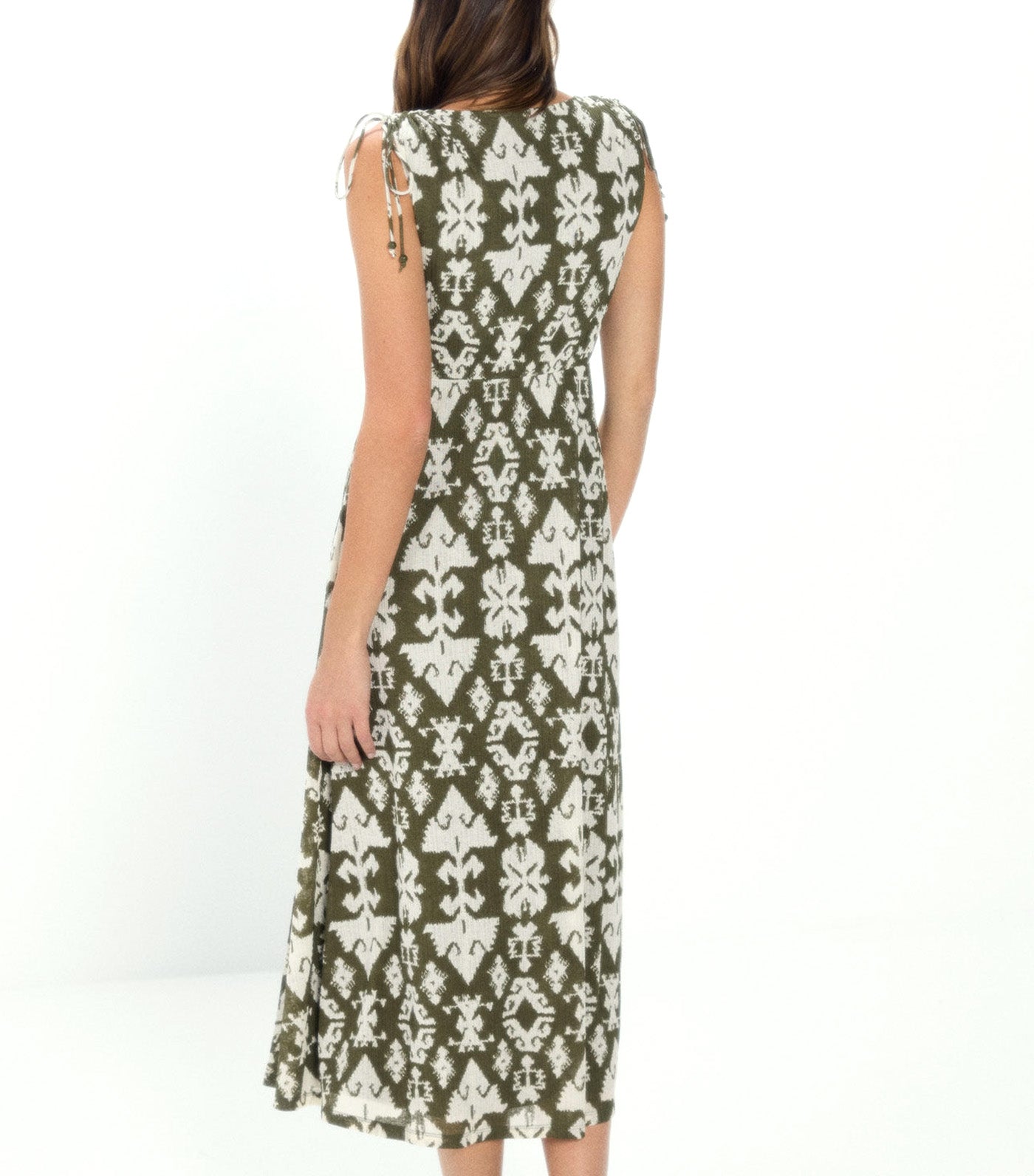 Midi Dress with Buttons and Bow on the Shoulders
Khaki