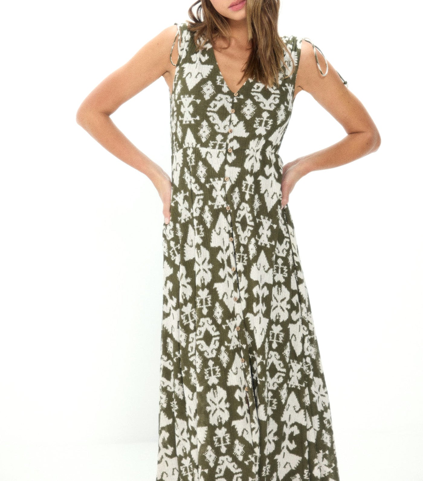 Midi Dress with Buttons and Bow on the Shoulders
Khaki