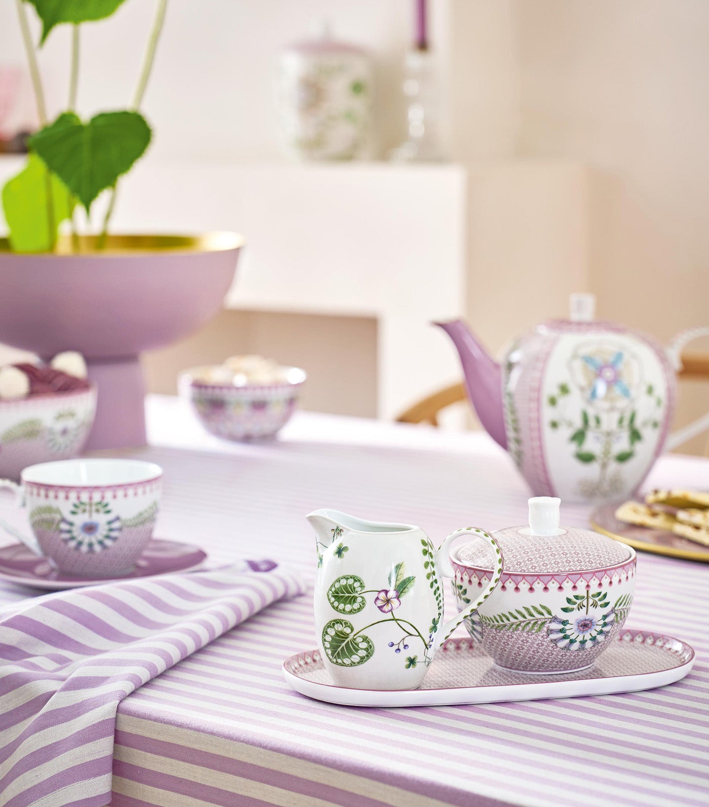 Lily & Lotus Dinnerware Collection