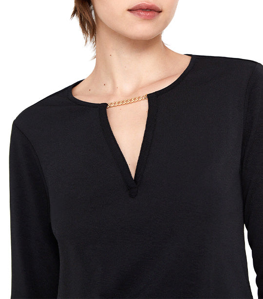 Appliqué Top with Chain Black