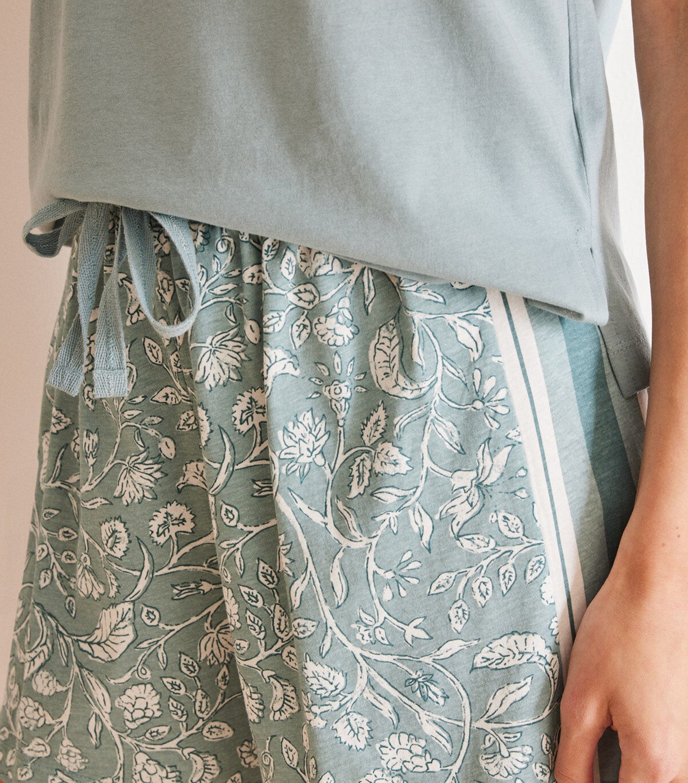 Floral Print Cotton Short Pajamas Blue