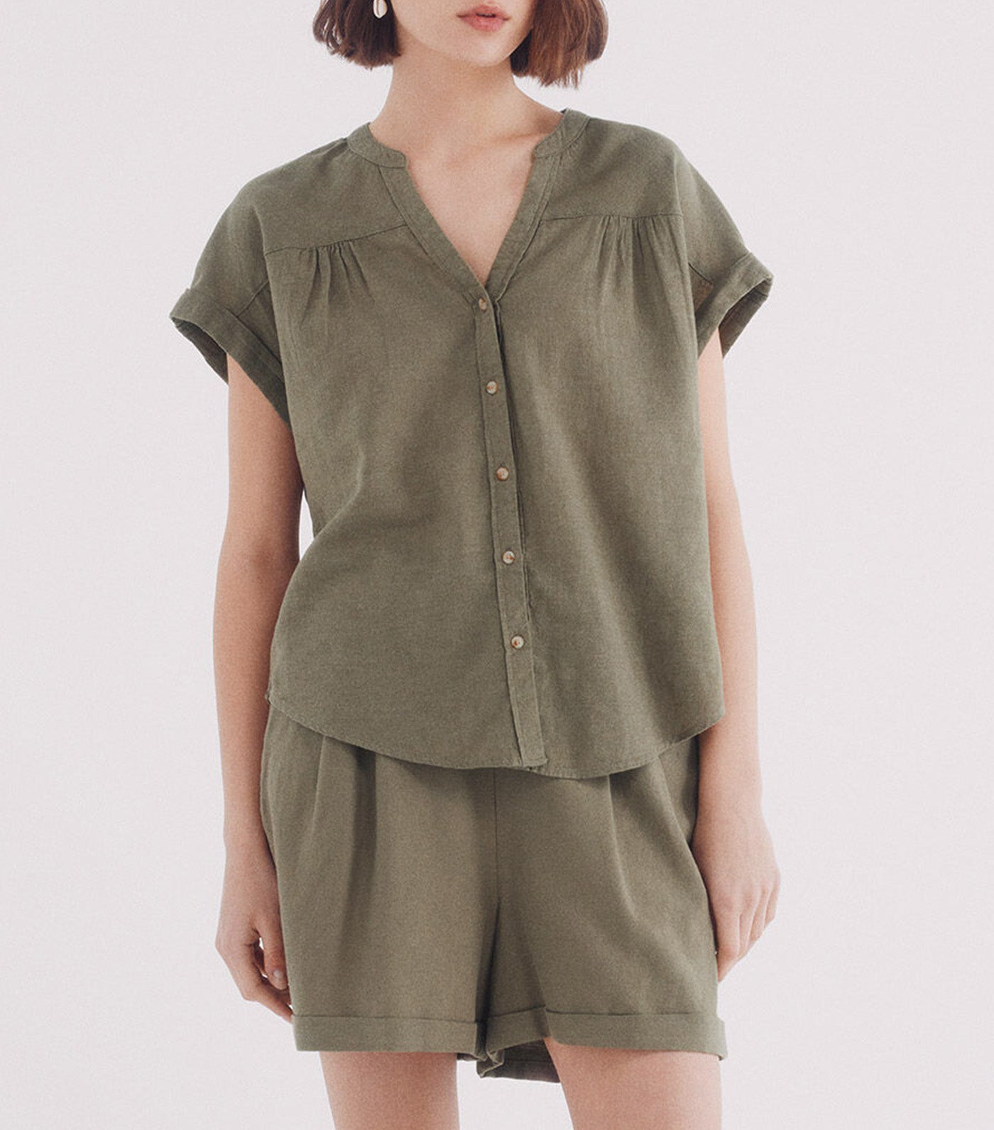 Short Elastic Waist Cotton Linen Dark Khaki