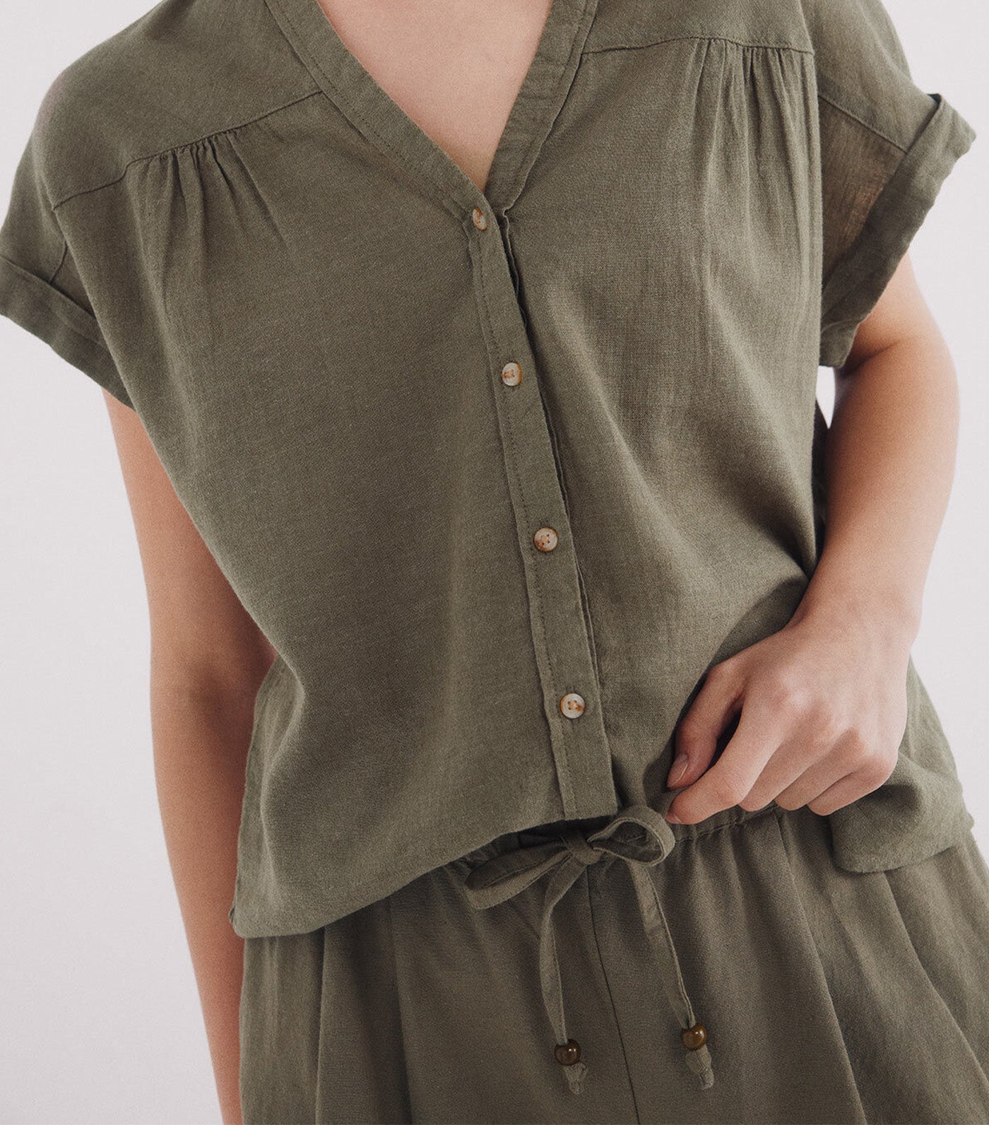 Short Elastic Waist Cotton Linen Dark Khaki