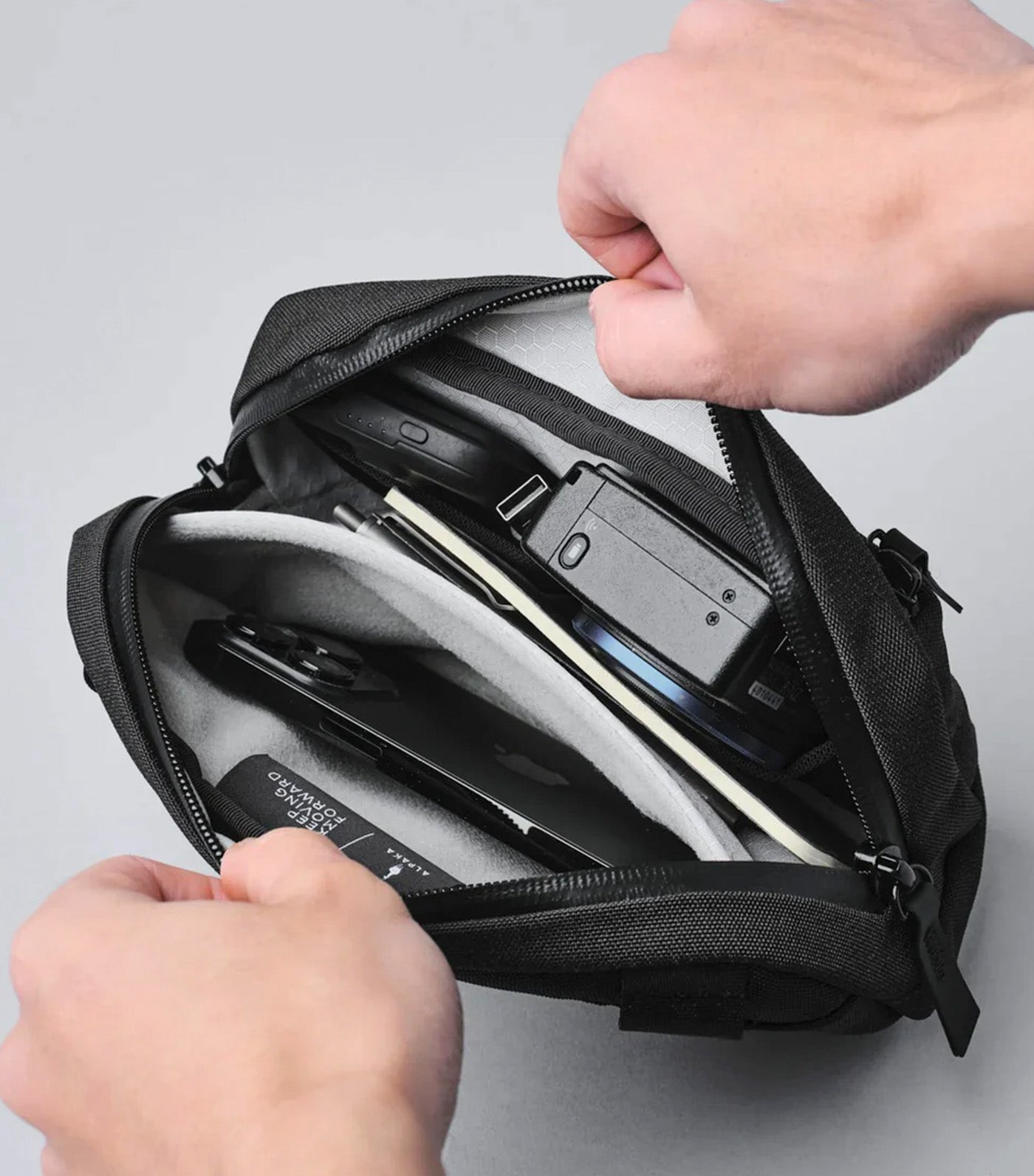 Go Sling Nano Axoflux Black 600D