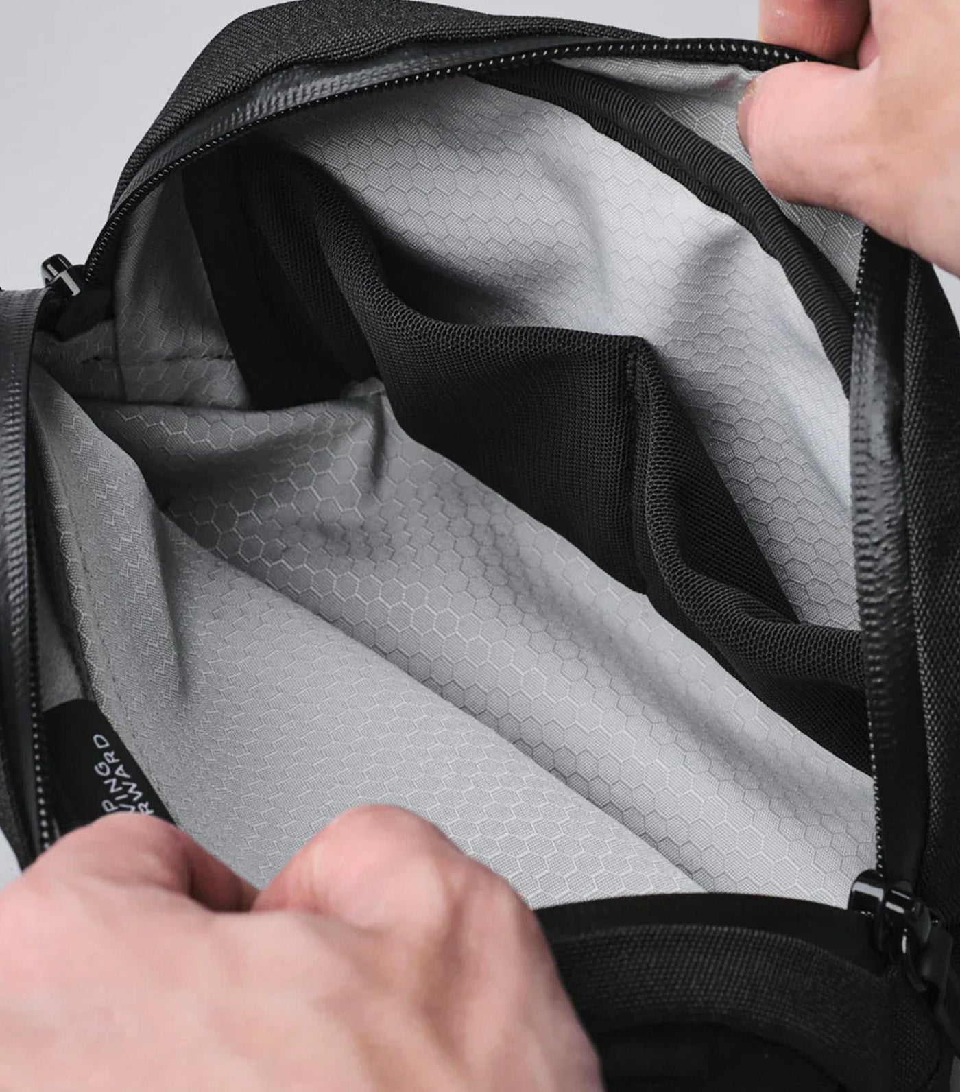 Go Sling Nano Axoflux Black 600D