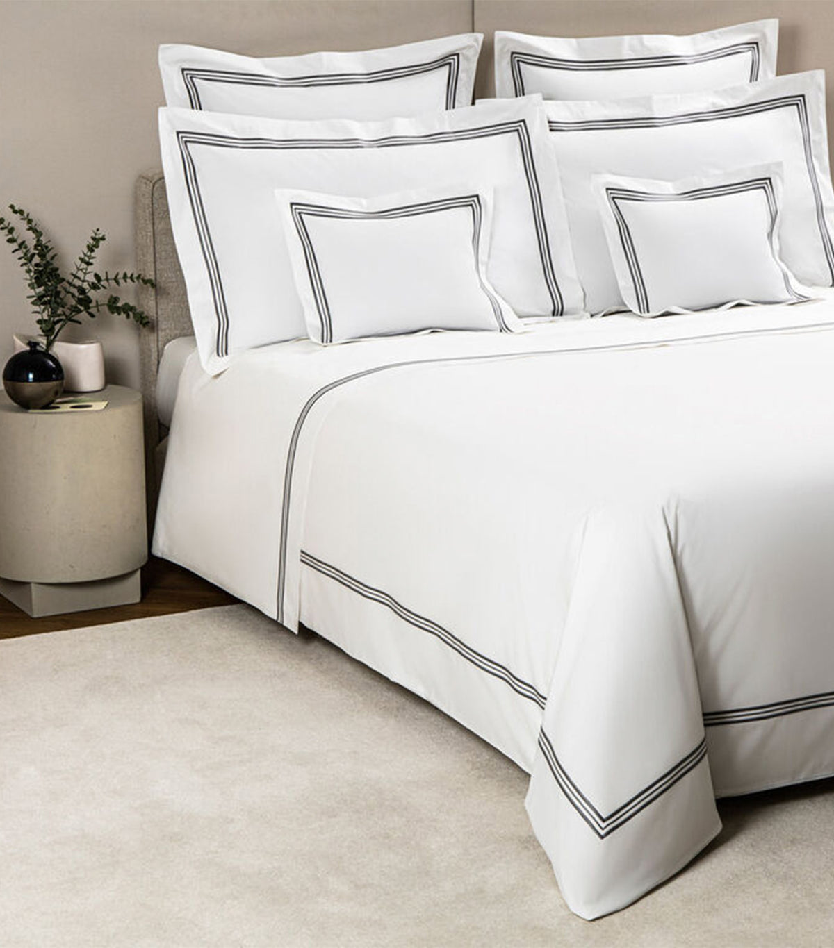 Triplo Bourdon Duvet Cover White/Slate Gray
