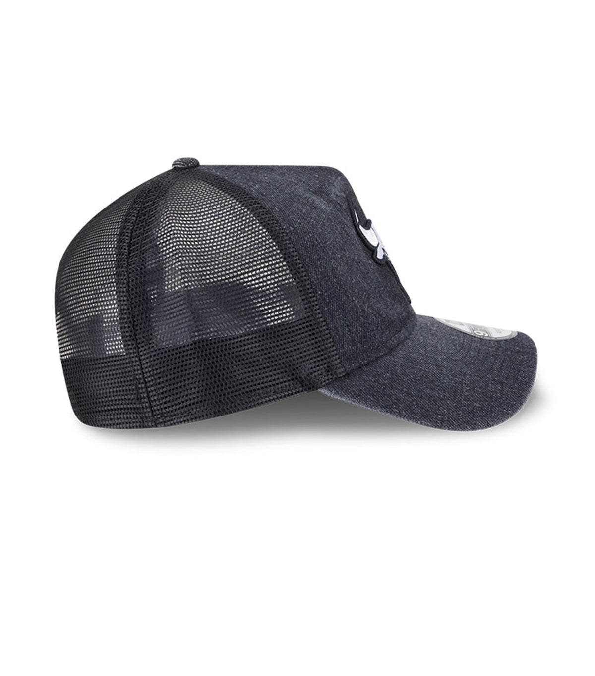 Chicago Bulls Washed Denim Q126 9FORTY A-Frame Trucker Adjustable Cap Black