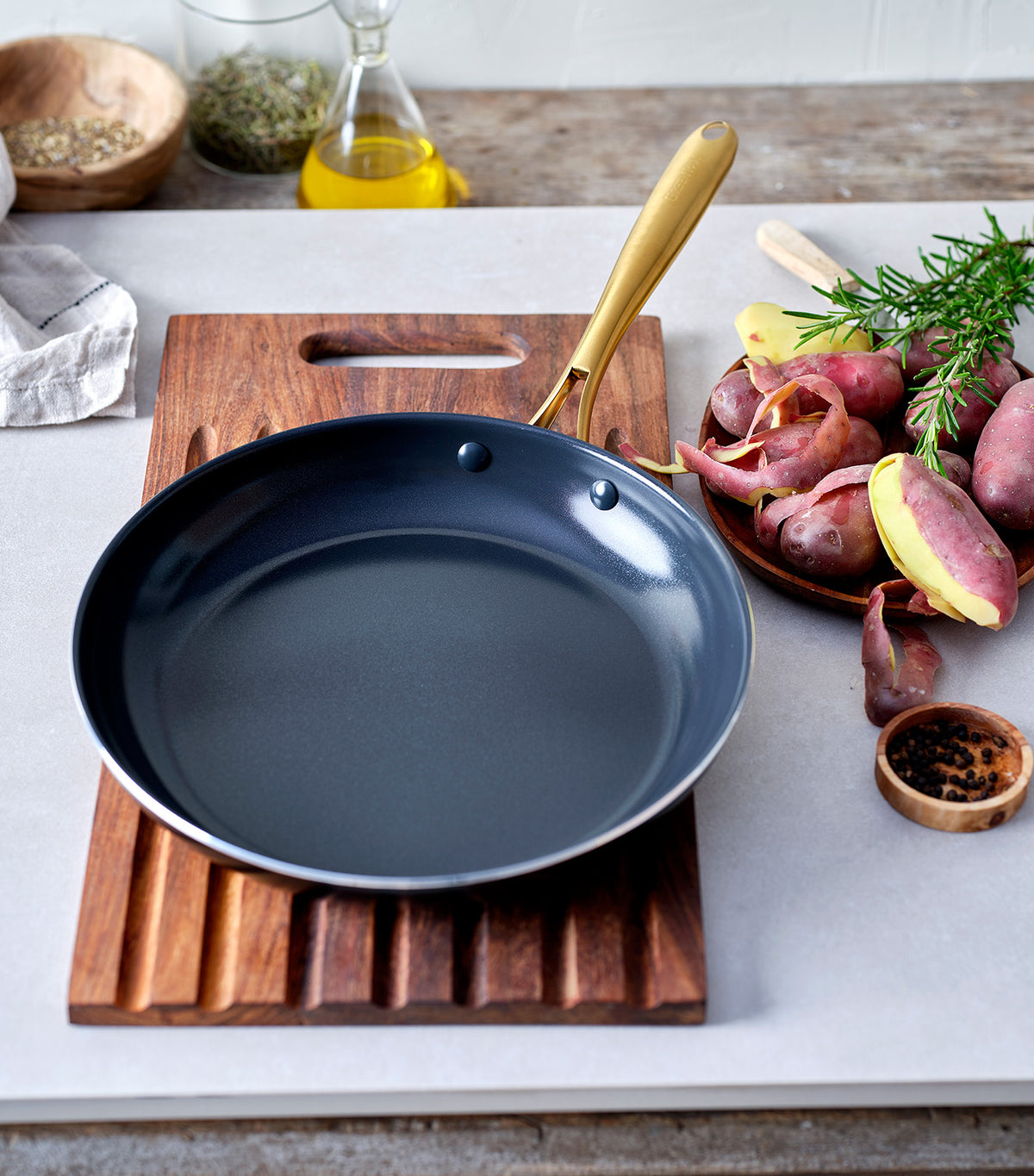 Studio Open Frypan Black with Gold Handle