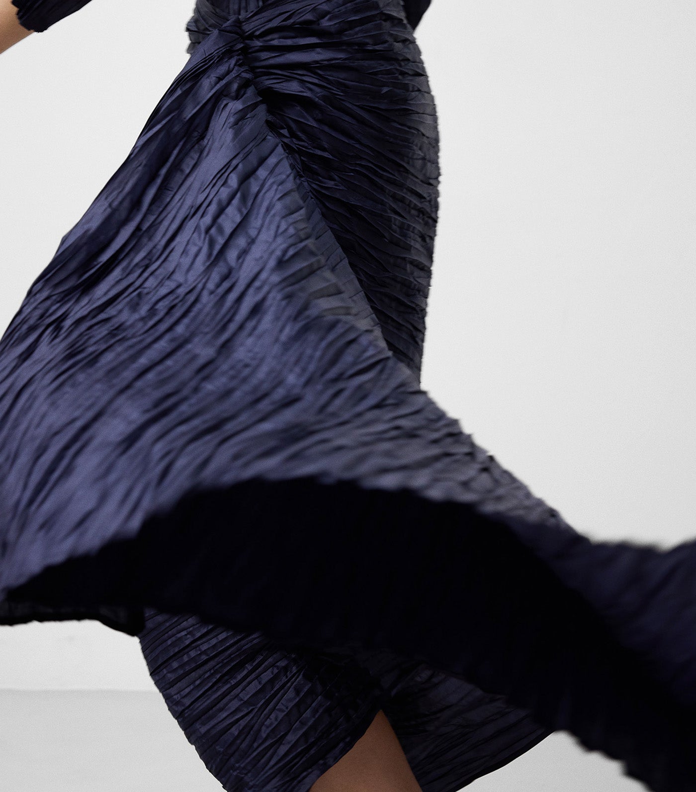 Crinkle Skirt with Side Volume Navy Blue