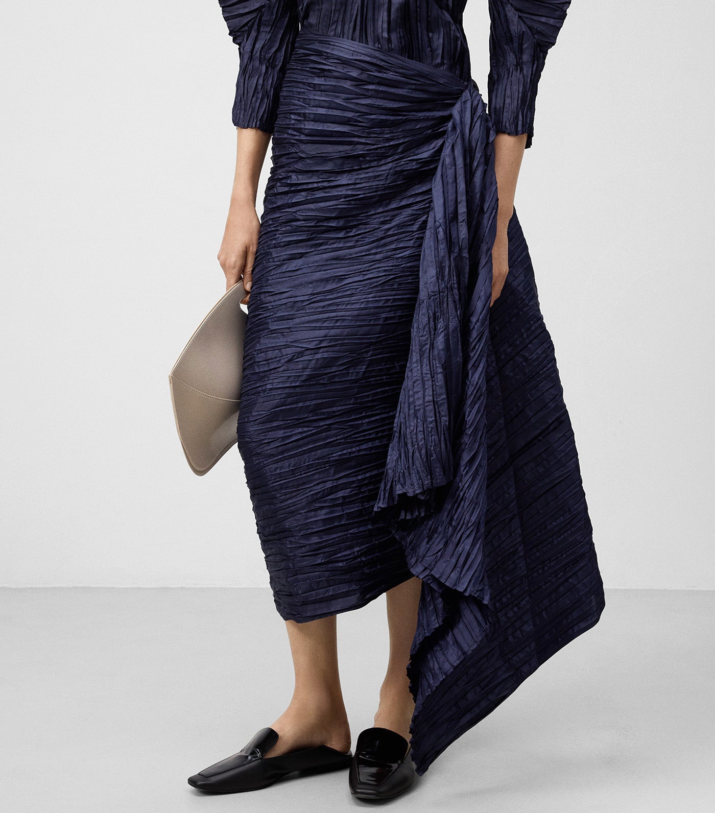 Crinkle Skirt with Side Volume Navy Blue