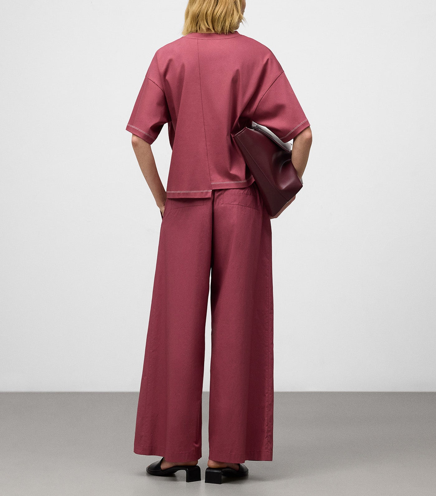 Asymmetrical Relaxed Fit T-Shirt Rosas