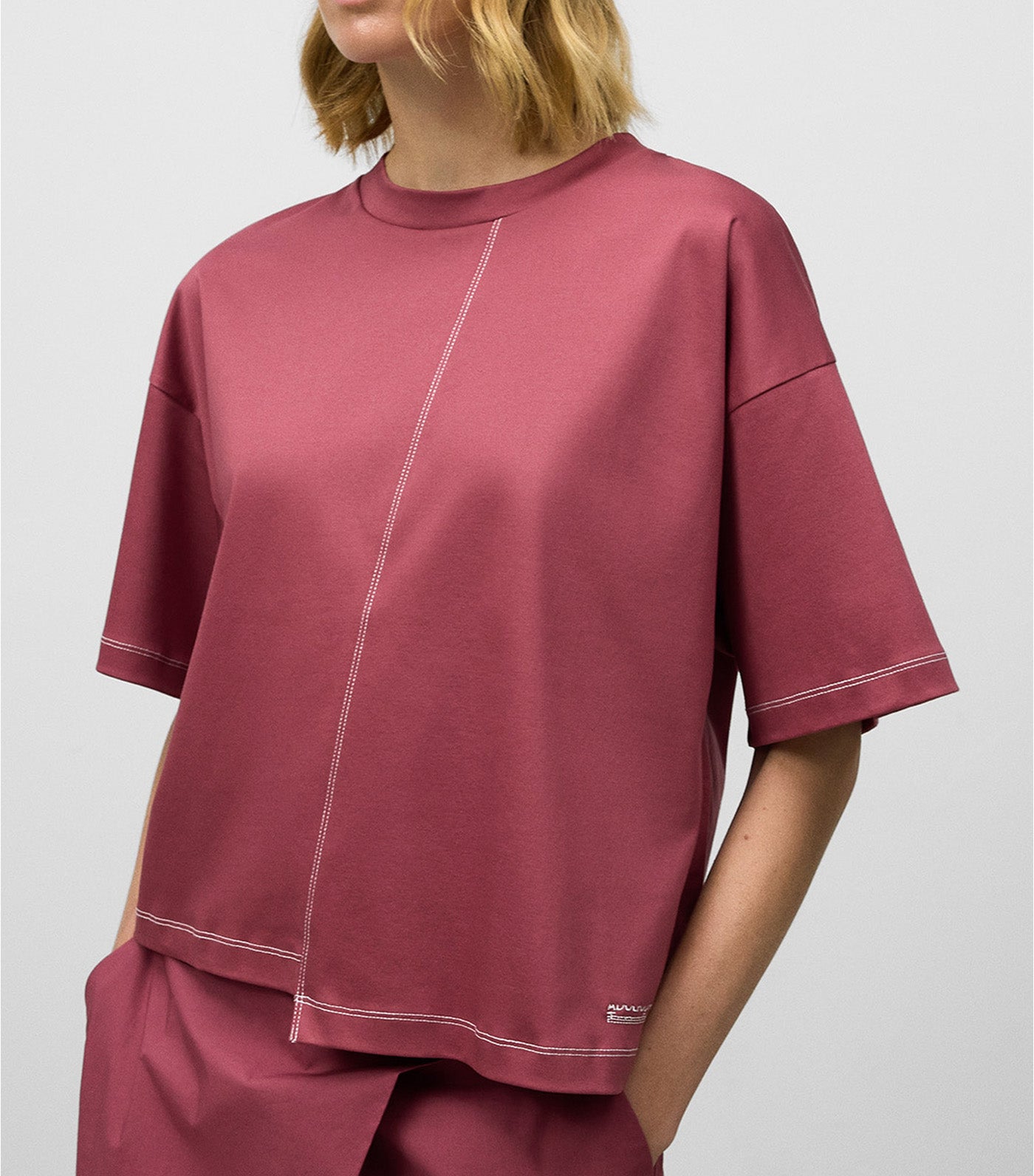 Asymmetrical Relaxed Fit T-Shirt Rosas