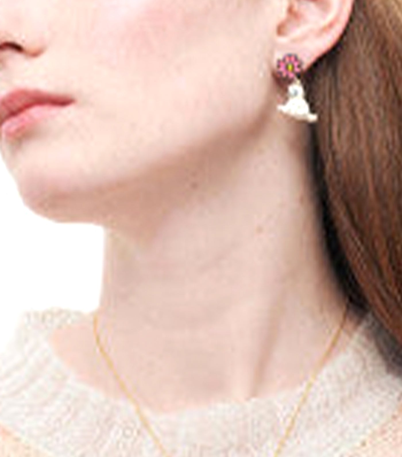 Cat And Daisy Earrings White