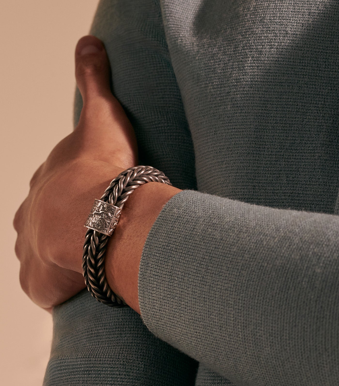 Kami Chain Reticulated Bracelet Matte Black Rhodium-Finish Sterling Silver