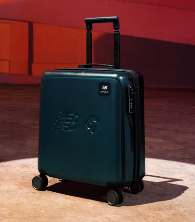 New Balance | Samsonite 18-Inch Luggage Black