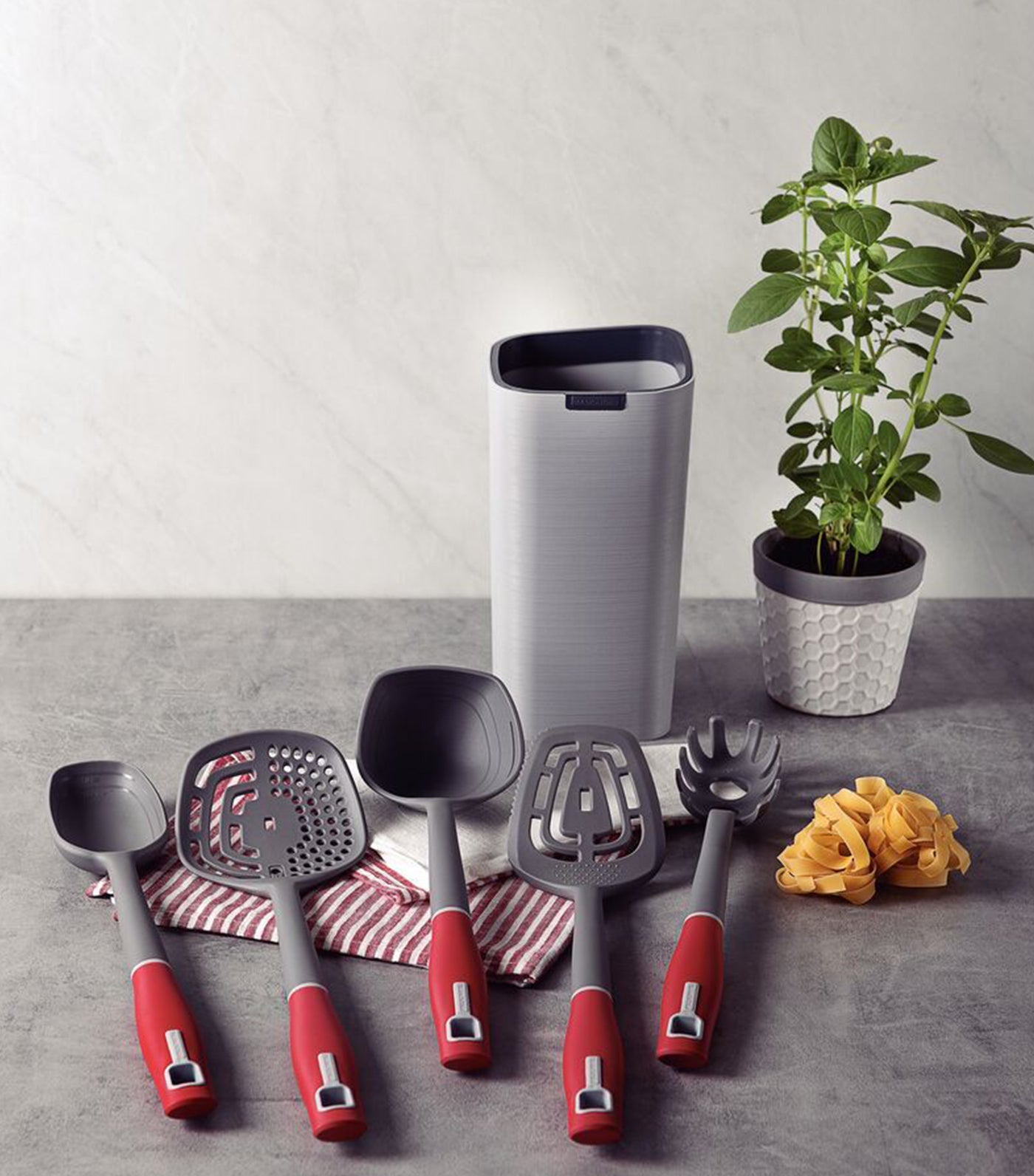 Verano Collection in Red