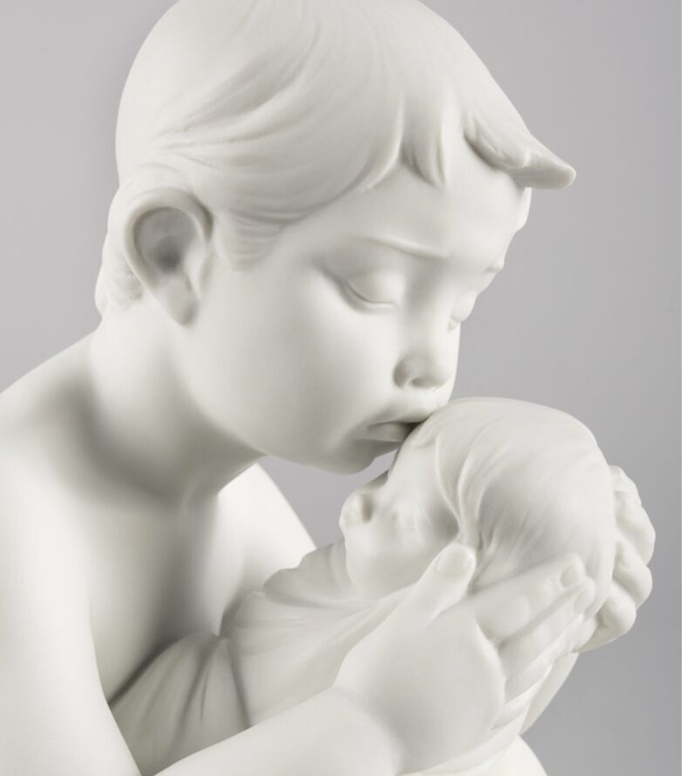 lladro white welcome home children figurine