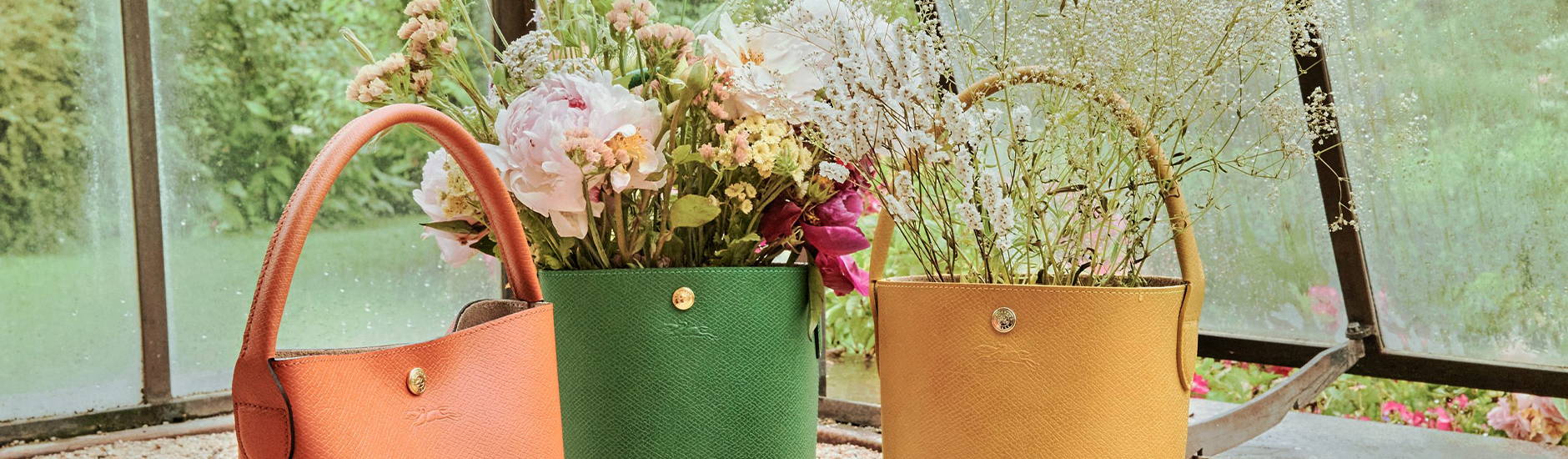 Is Longchamp's Cuir de Russie The Perfect Bucket Bag?